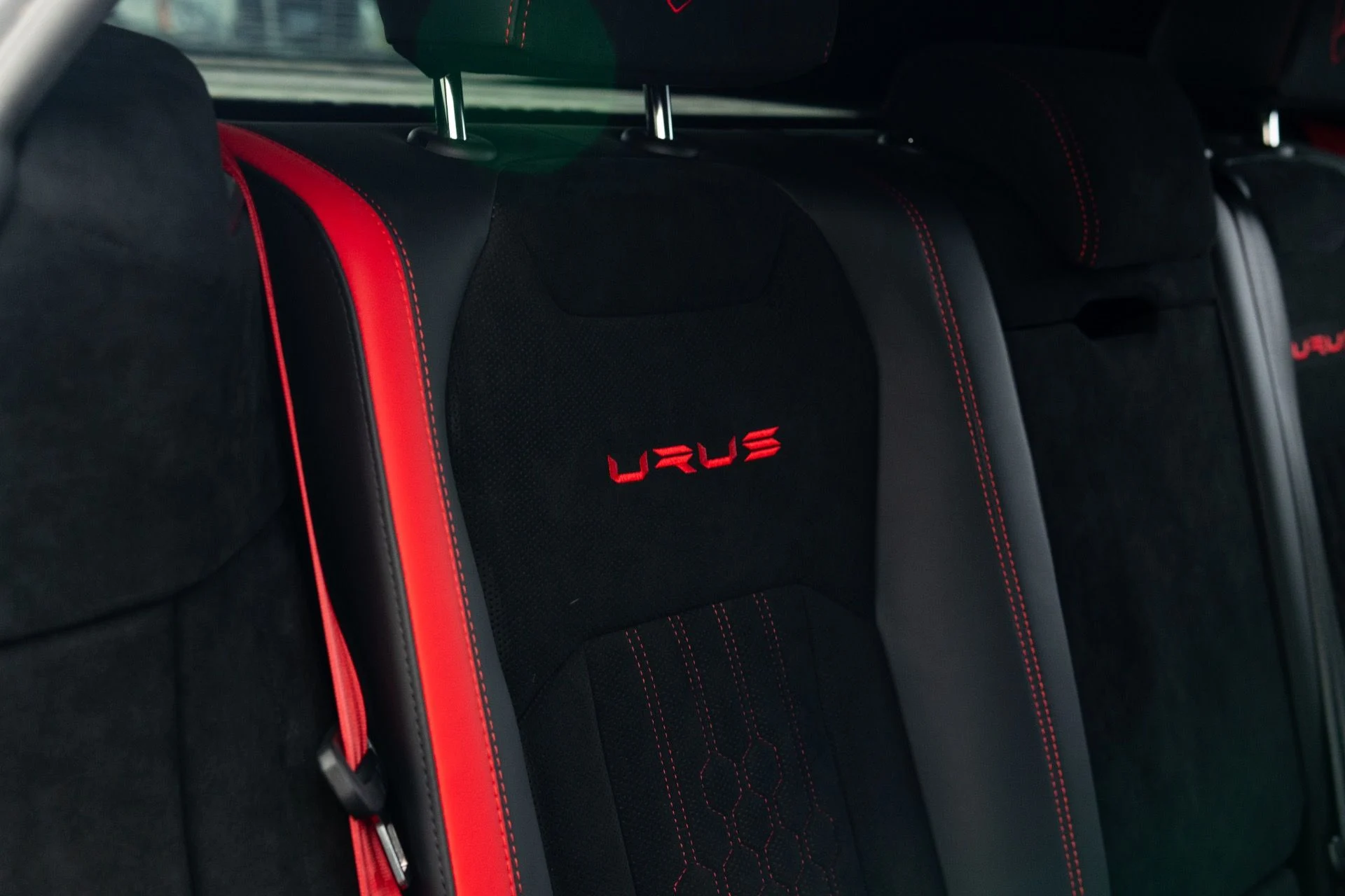 mph052_2842322421_Used_2024_Lamborghini_Urus_Performante_1766445736_009bb62d19