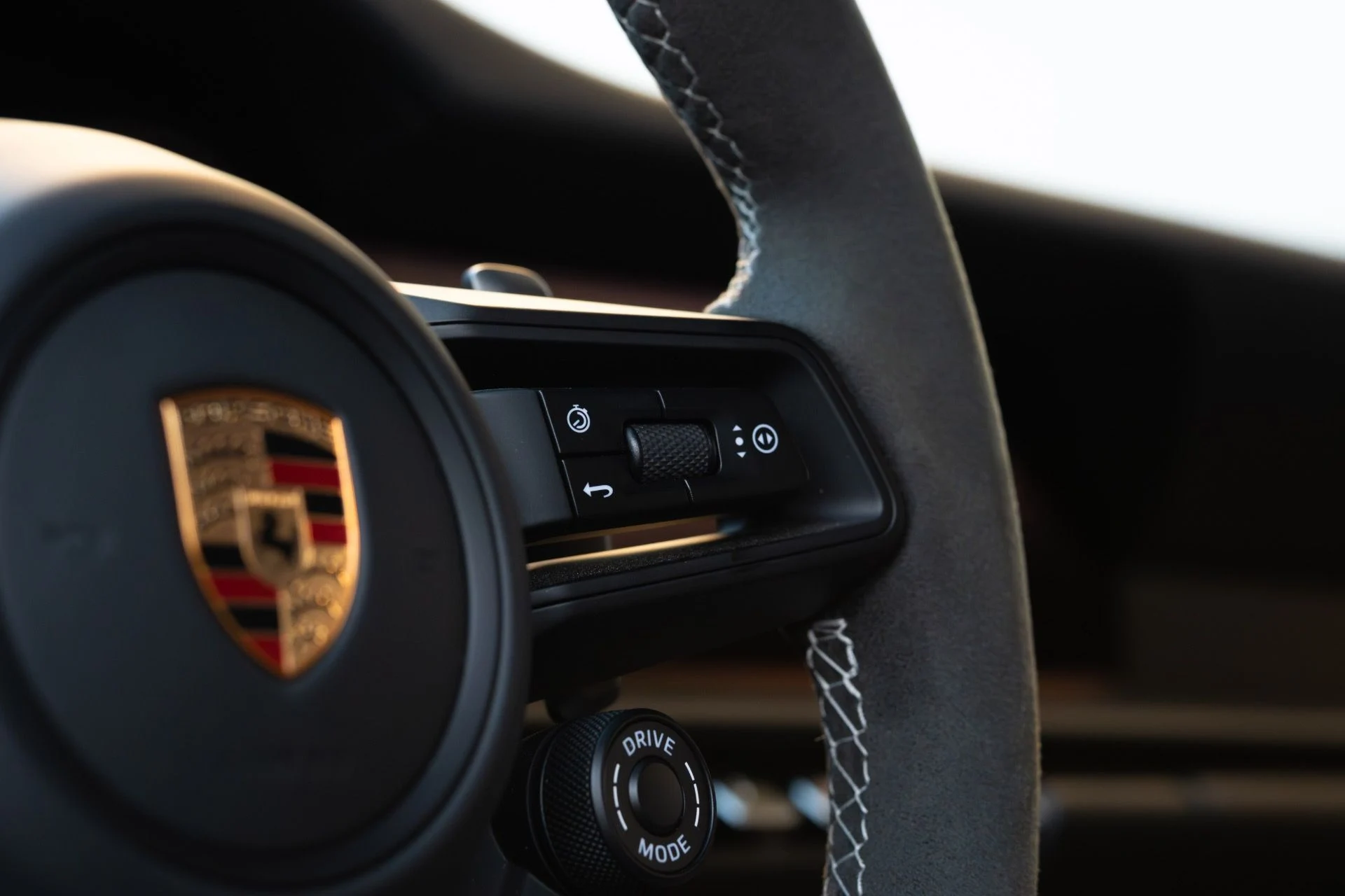 mph052_2842358753_Used_2025_Porsche_911_GT_3_RS_1770101342_71a5a434bb