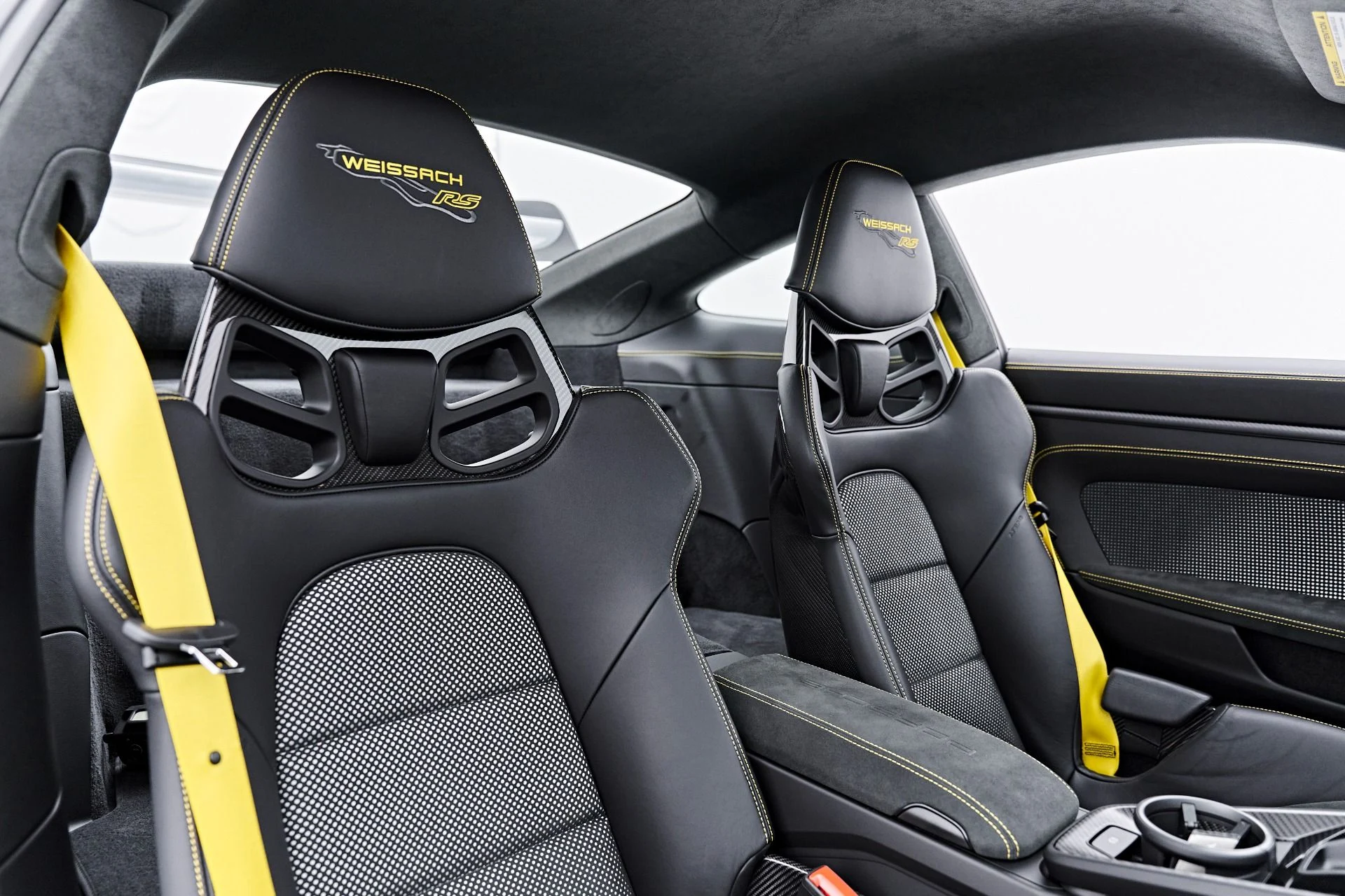 mph052_2853562937_Used_2025_Porsche_911_GT_3_RS_1790364173_9048d363d4