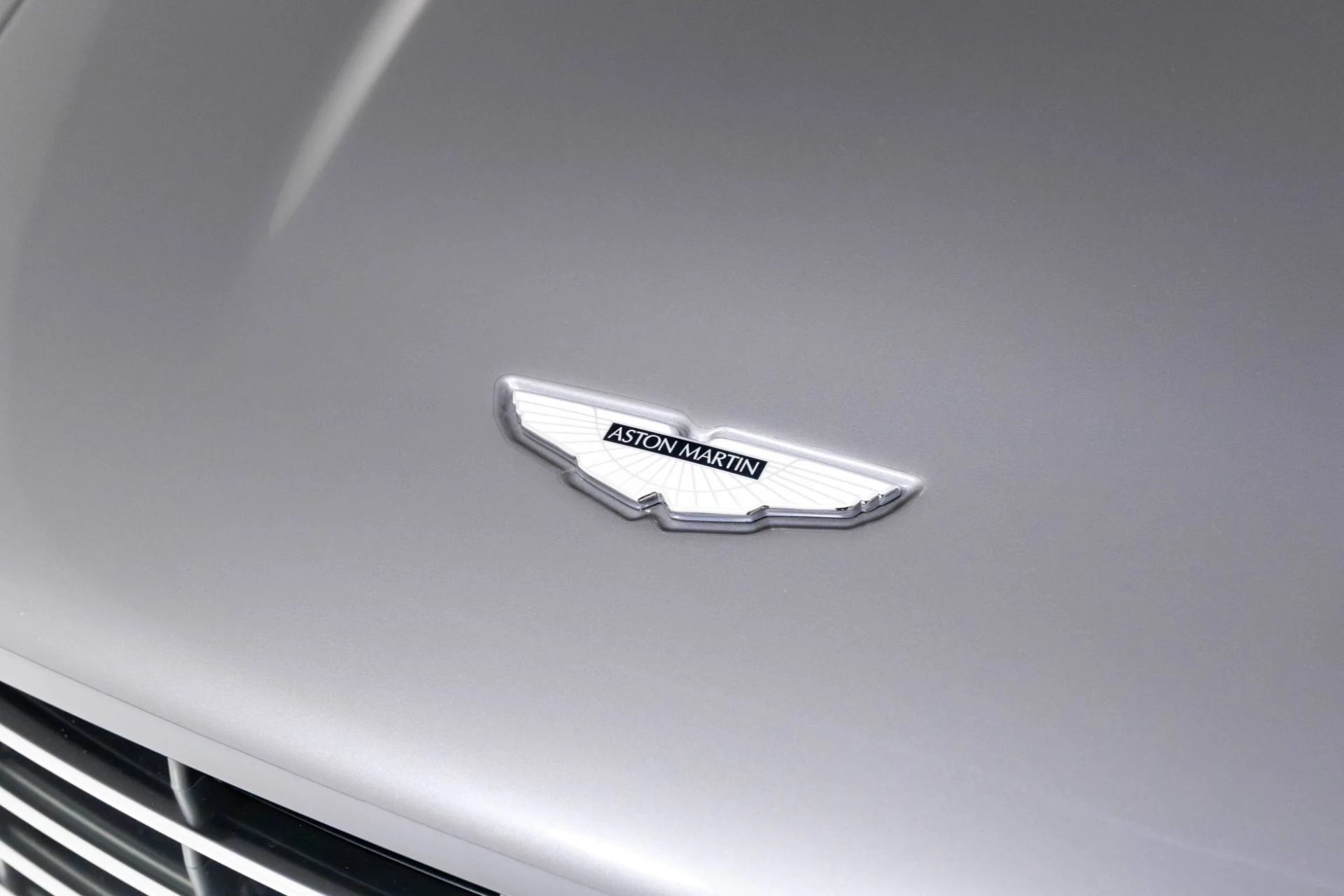 mph052_2859442920_Used_2009_Aston_Martin_DBS_1763602401_71a1c61c46