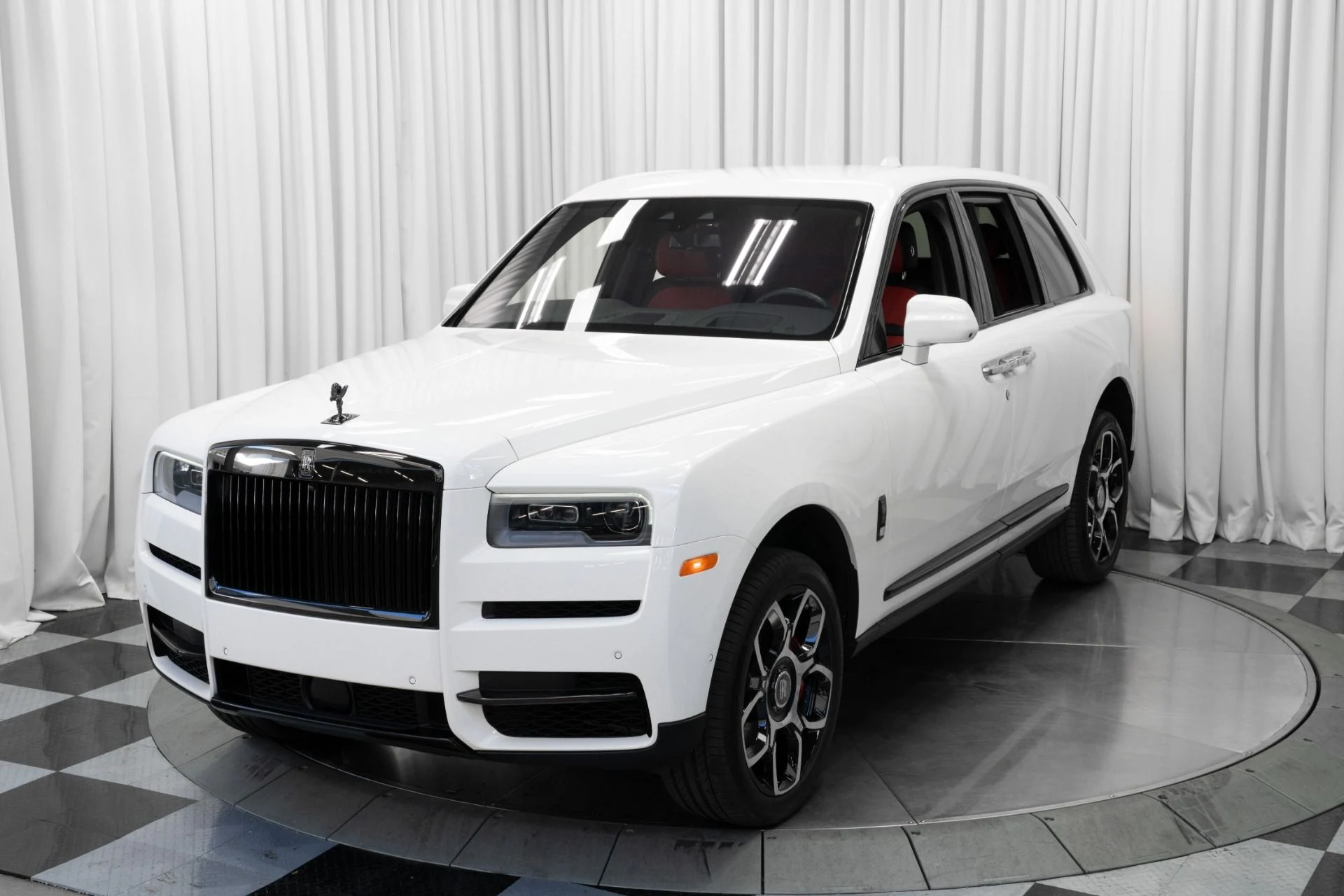 mph052_2868646828_Used_2023_Rolls_Royce_Cullinan_Black_Badge_Two_Tone_Interior_Starlight_Headliner_1762810213_1eec665206