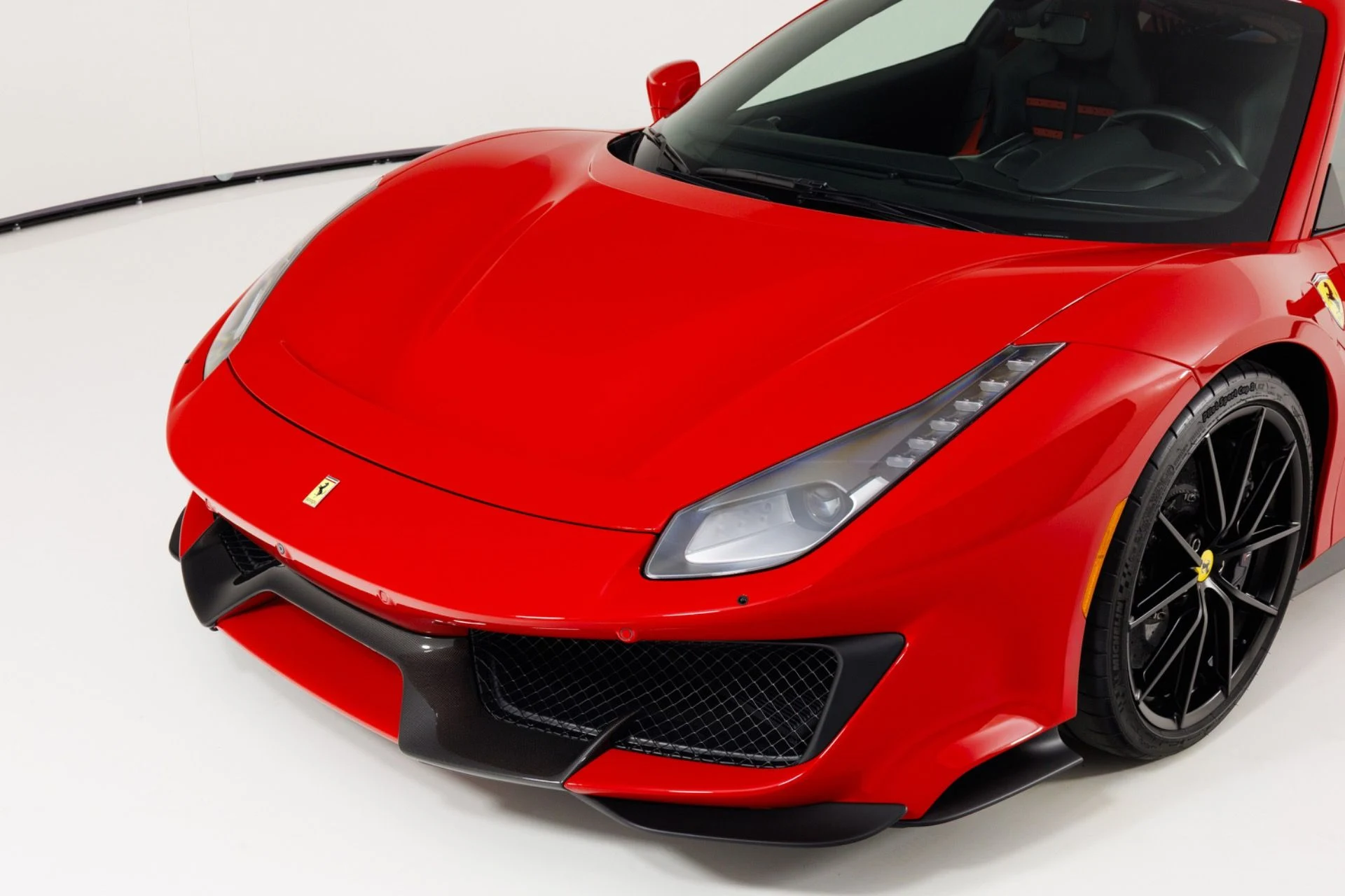 mph052_28728409_Used_2019_Ferrari_488_Pista_1780072971_945bfb4fe5