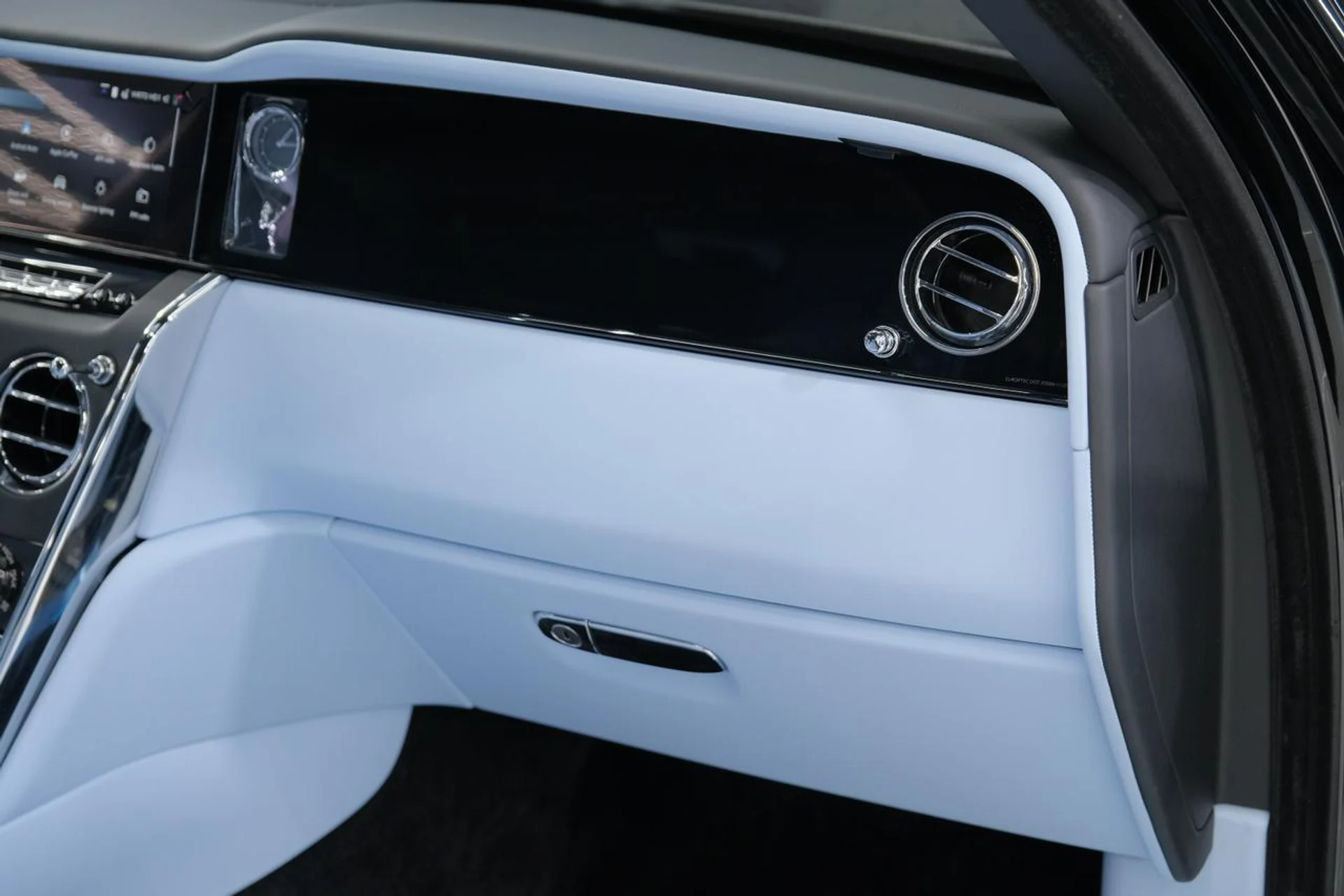 mph052_2877279368_a4dda7bb45f518f811273f1d24d82503_9d11d9d17f