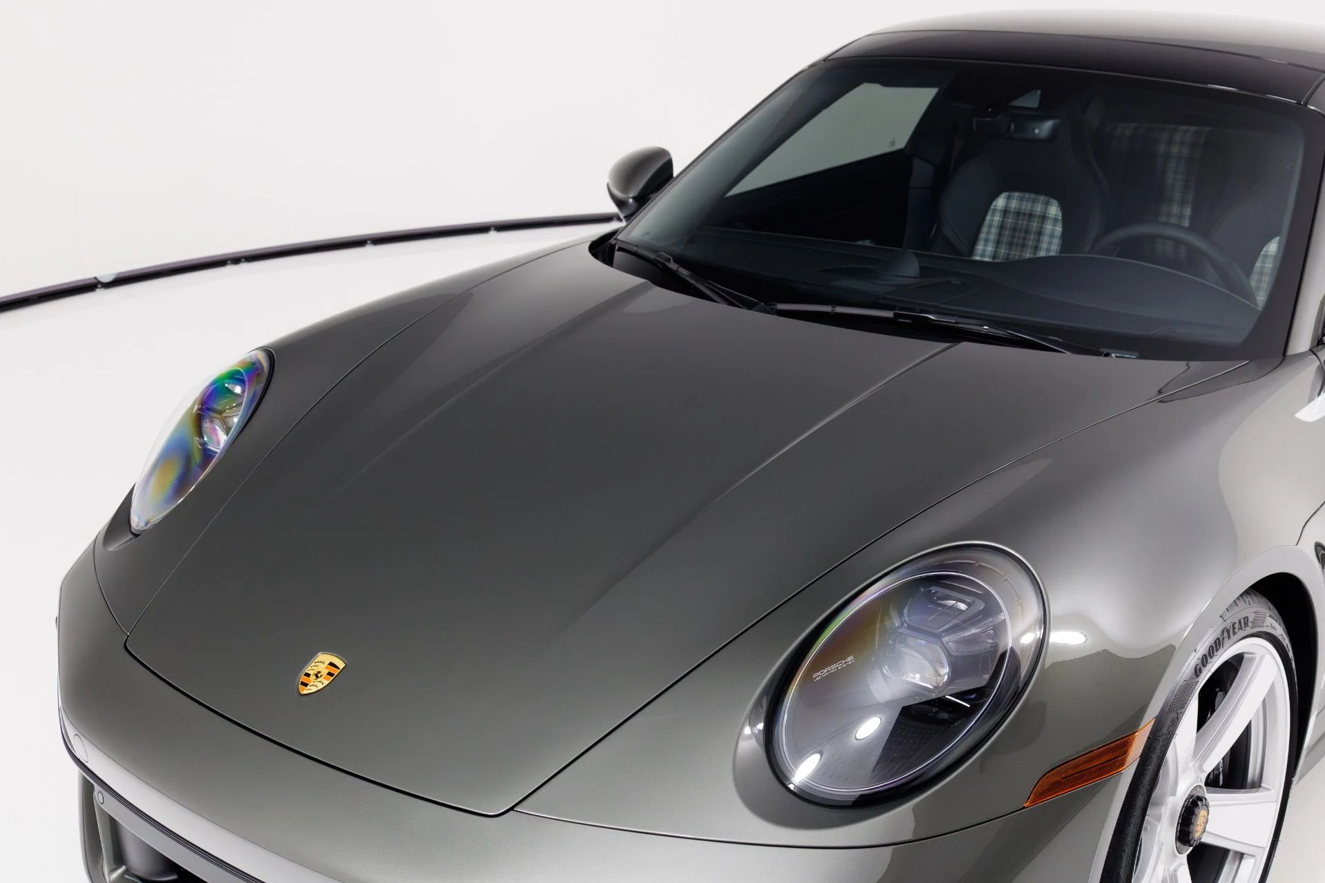 mph052_2888124858_Used_2025_Porsche_911_Turbo_50_Years_1769710001_a1b0f6dca2