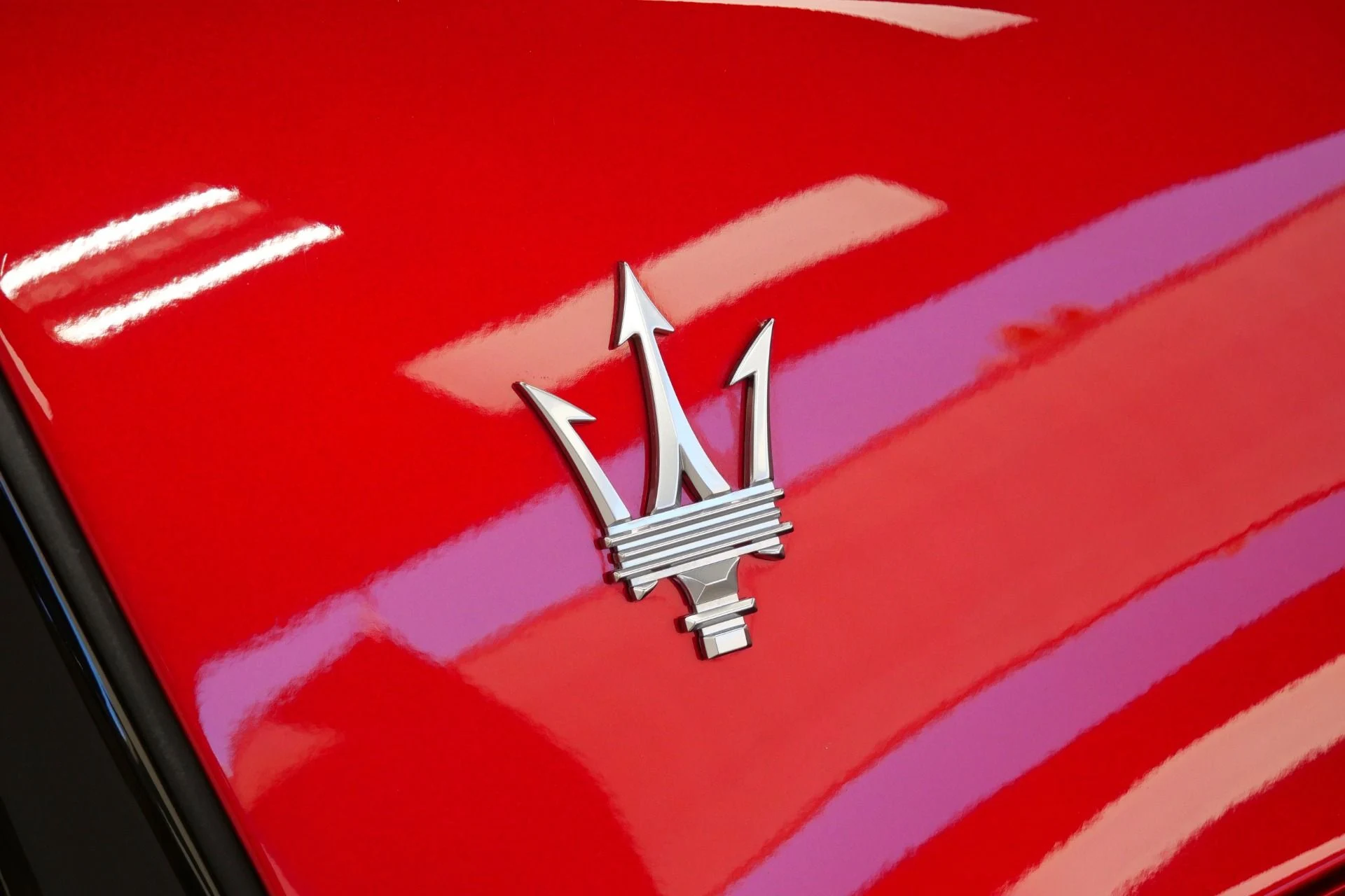 mph052_2922295059_Used_2023_Maserati_MC_20_Cielo_1598_Miles_Carbon_Ceramic_Brakes_Interior_Exterior_Carbon_Packages_1776351589_fbf3154bf1