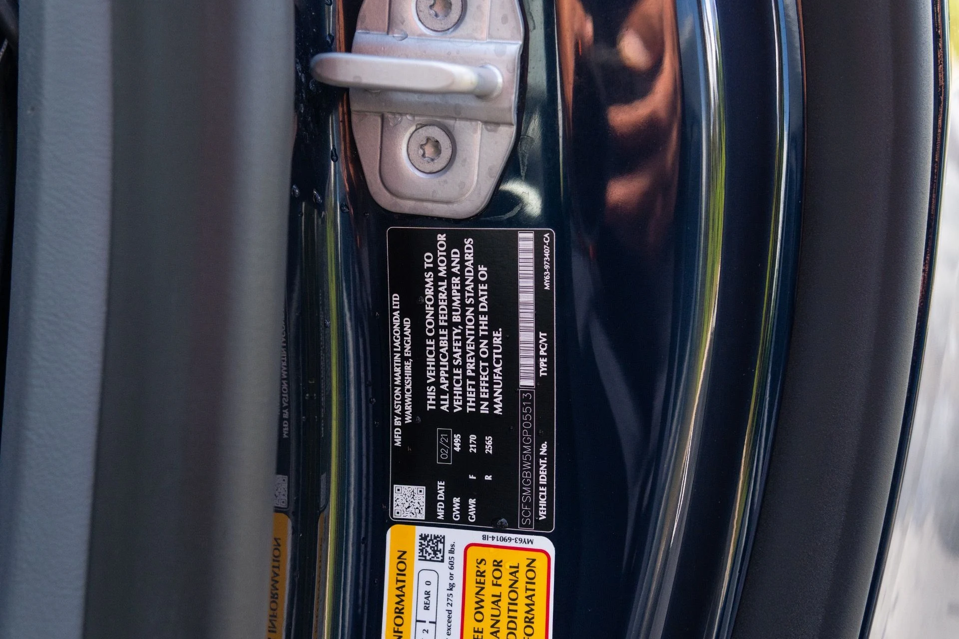 mph052_2922440327_Used_2021_Aston_Martin_Vantage_1774065878_b496d0cdc1