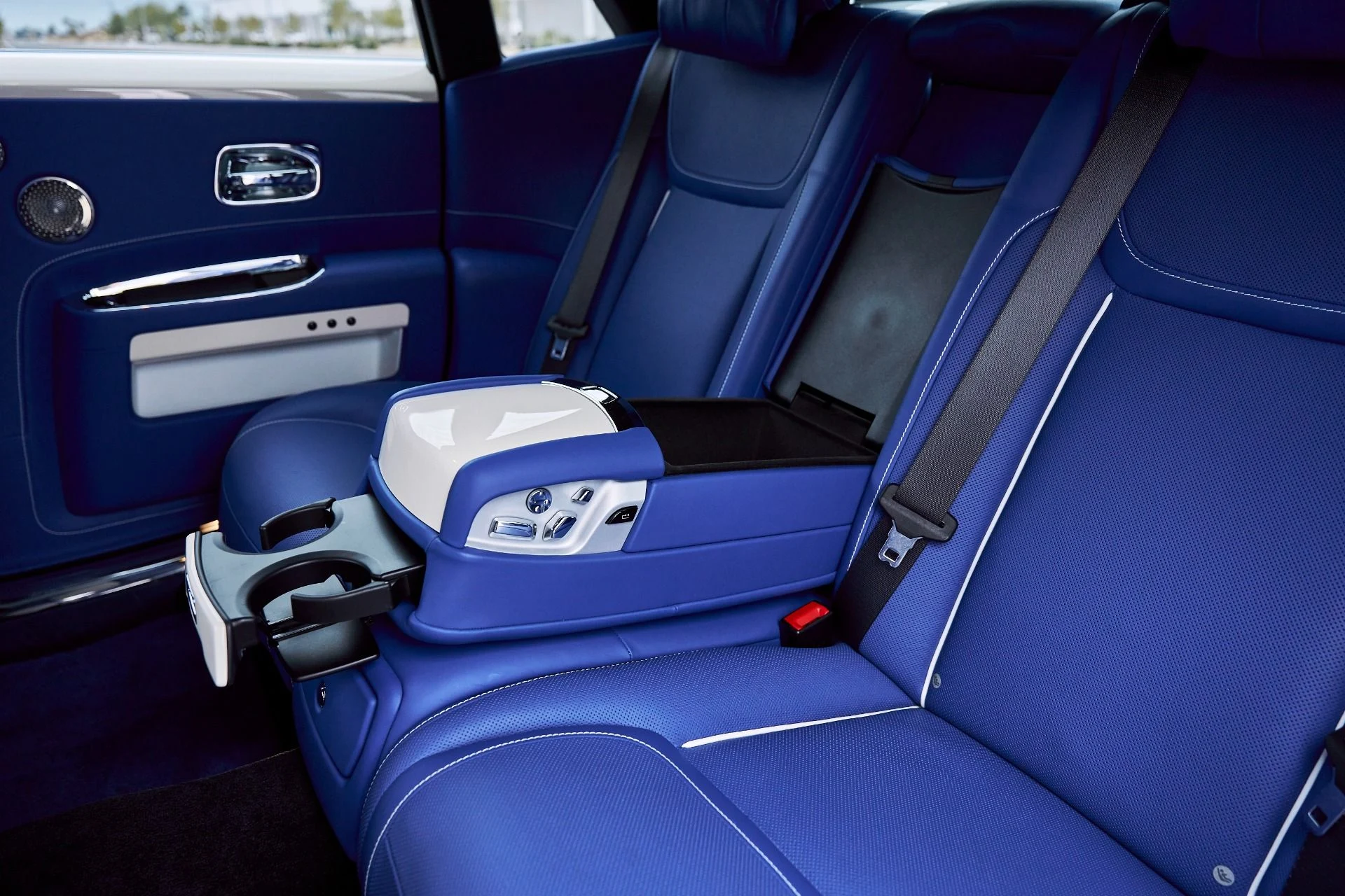 mph052_3003432479_Used_2019_Rolls_Royce_Ghost_Base_1767224336_afce5122c2