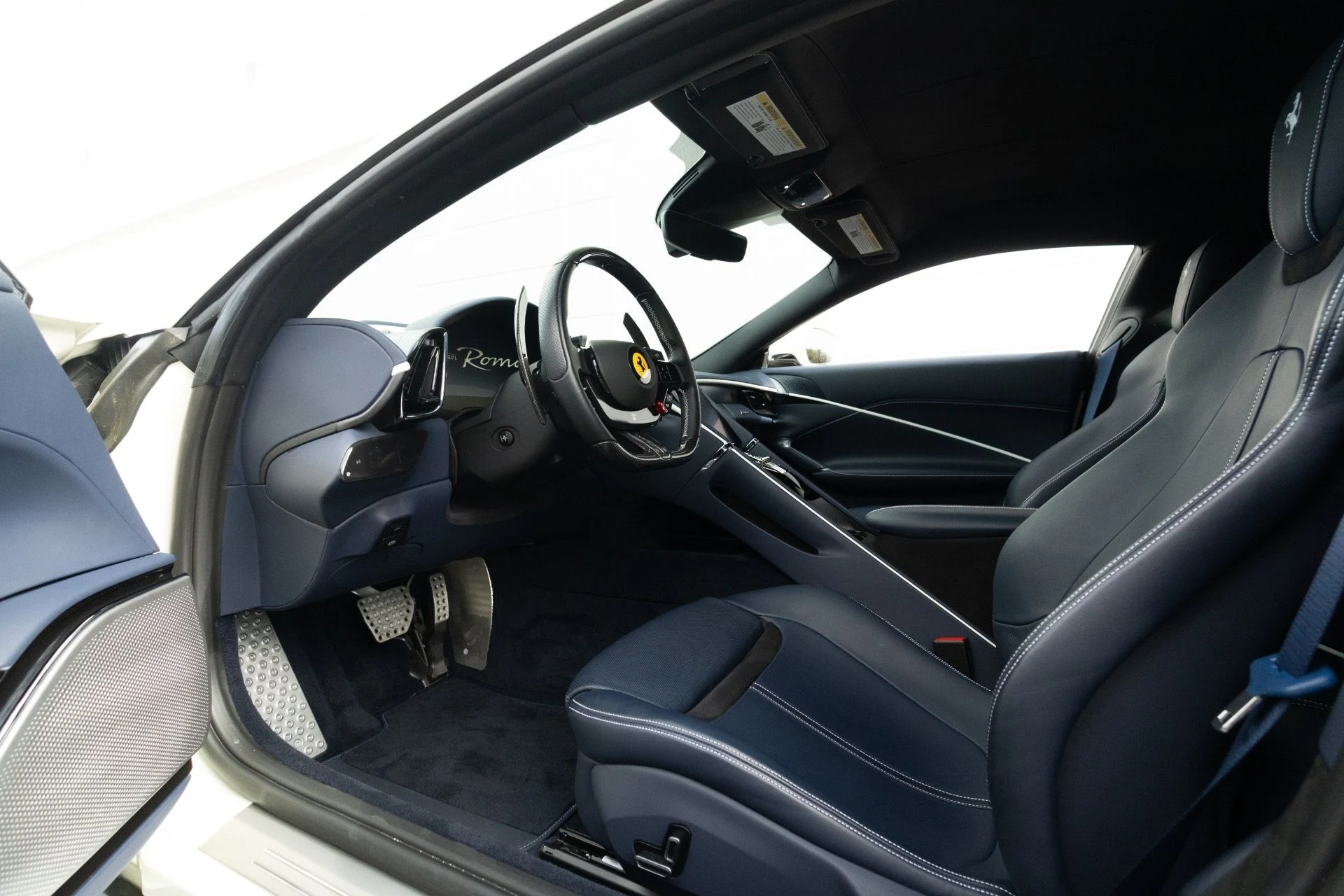 mph052_3023344697_Used_2022_Ferrari_Roma_1764790245_a18b643533