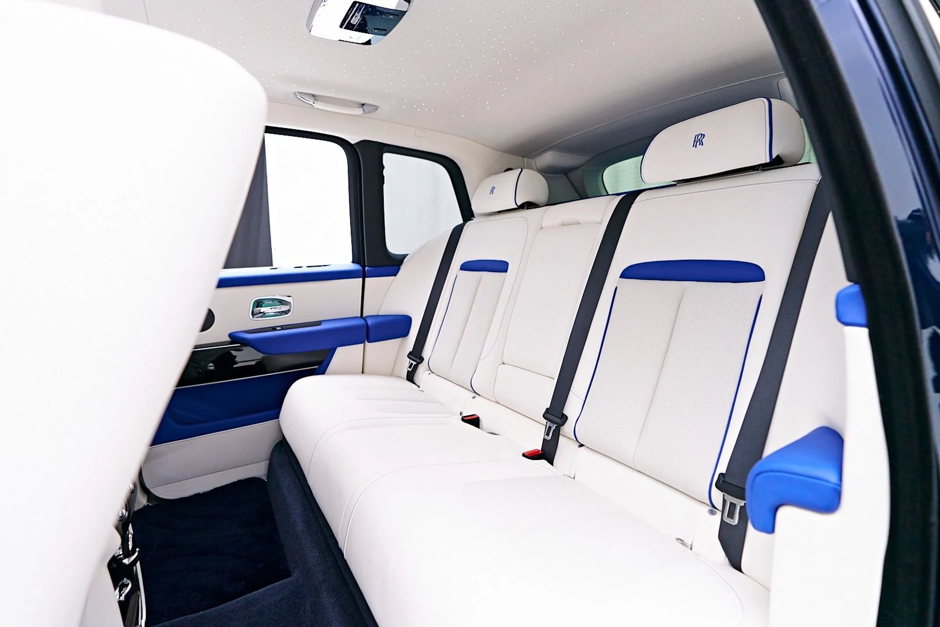 mph052_3033051963_Used_2023_Rolls_Royce_Cullinan_Base_1745954360_d99dd0feb4