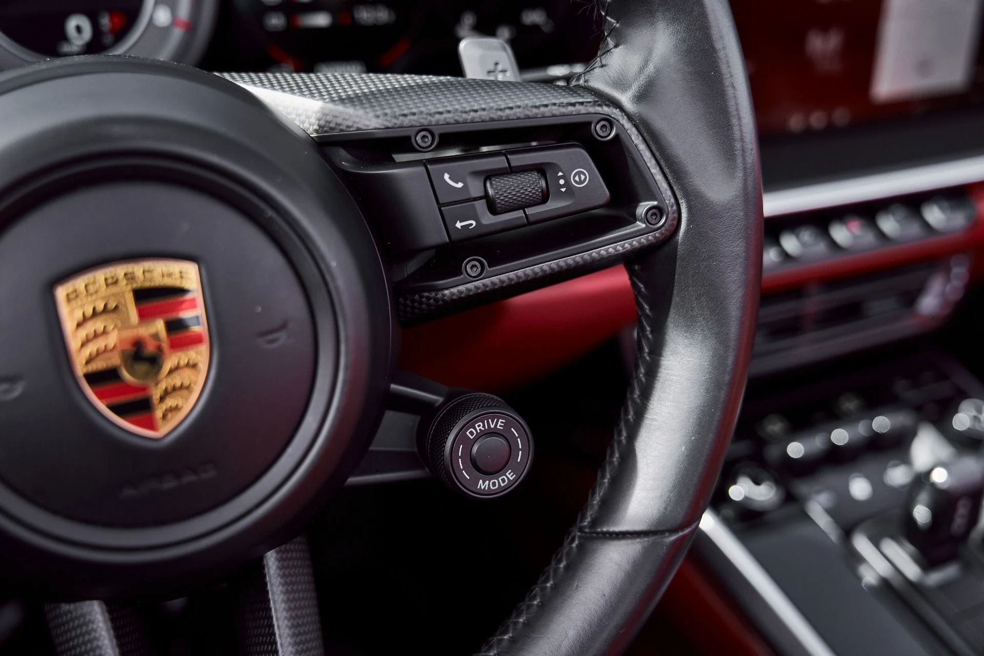 mph052_3052089234_Used_2022_Porsche_911_Turbo_S_1772308236_28d16f8ba6