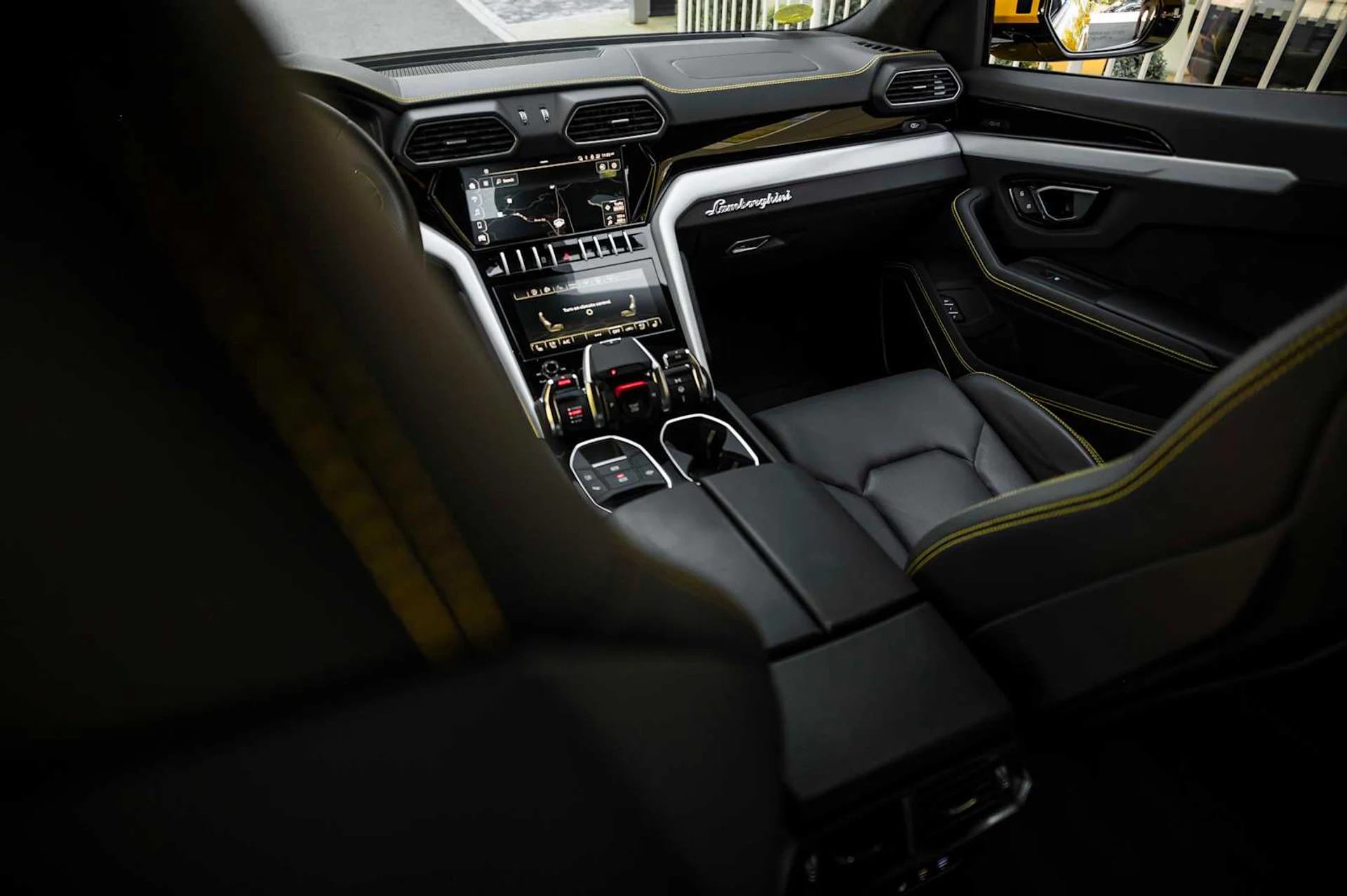 mph052_3080901840_19a3a248cc7ca14f2f18949319d56c11x_0cedc77325