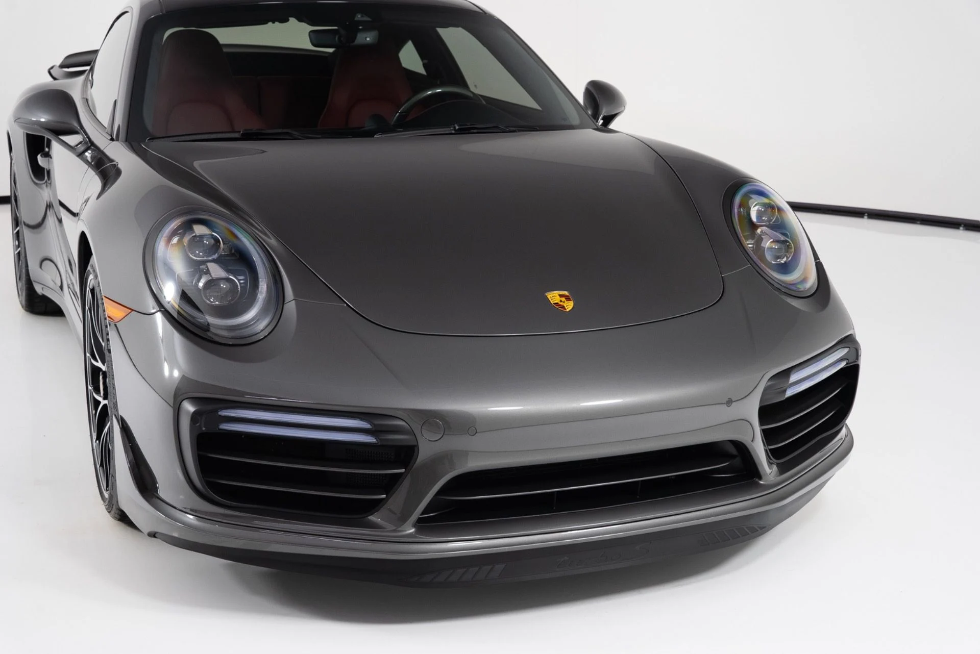 mph052_3081011930_Used_2019_Porsche_911_Turbo_S_1774999655_6c3eb4d5e5