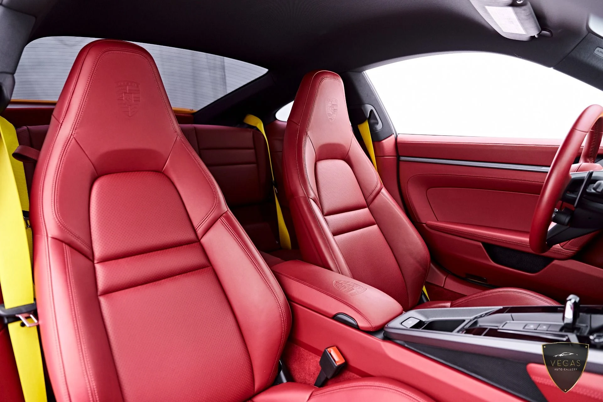 mph052_3102740530_Used_2025_Porsche_911_Carrera_1784942579_a4421a9c92
