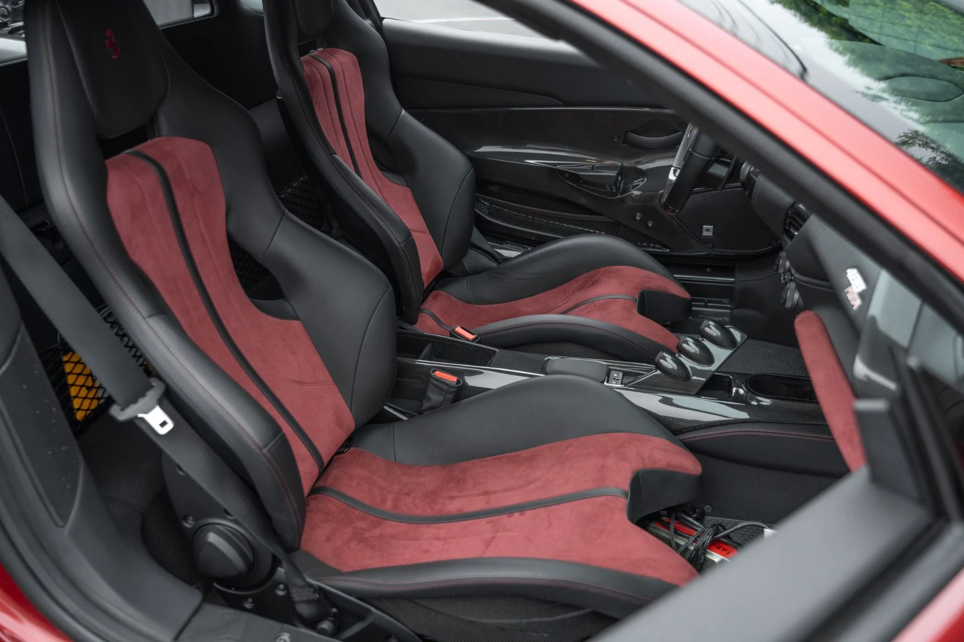 mph052_3104268002_Used_2019_Ferrari_488_Pista_1759877636_71fd25ea94