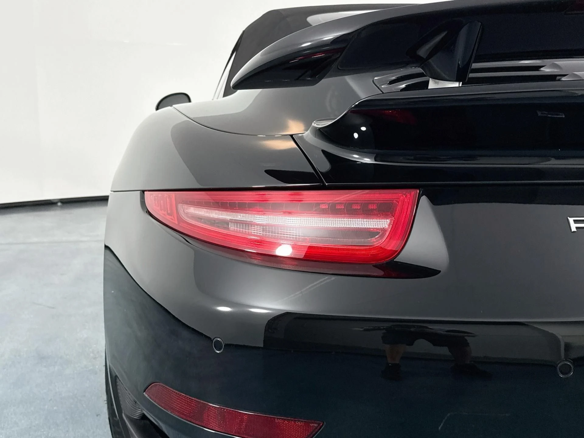 mph052_3141237847_Used_2015_Porsche_911_Turbo_1792520621_8ea37e0de5