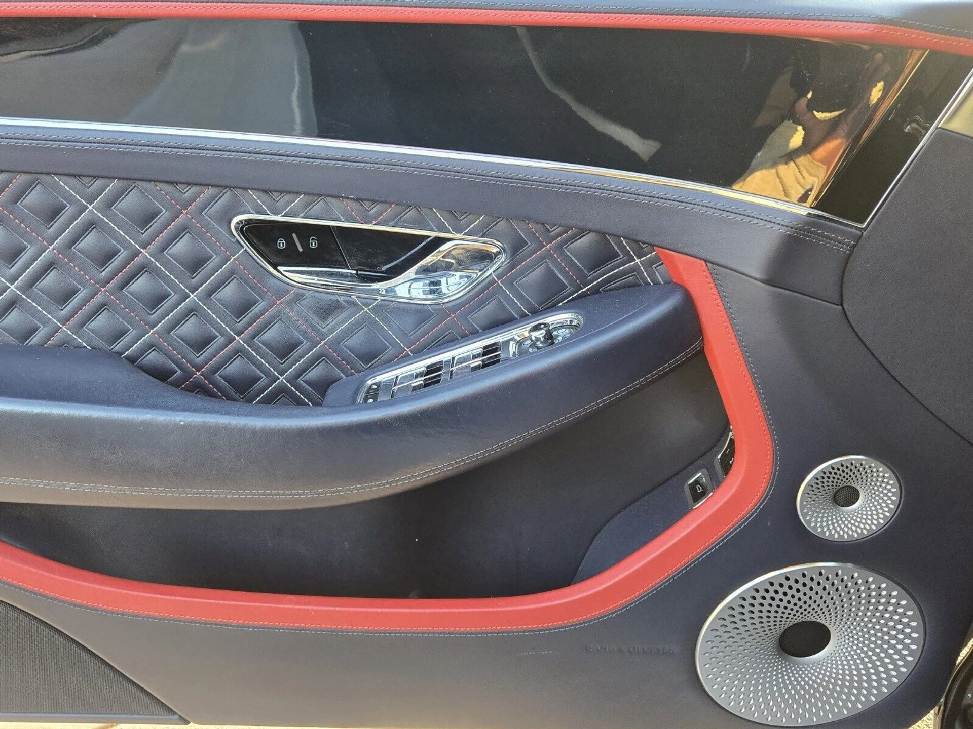 mph052_3162815436_91303565ca3f0db5620c6bfa2a1b6916x_7b38d3d4c2