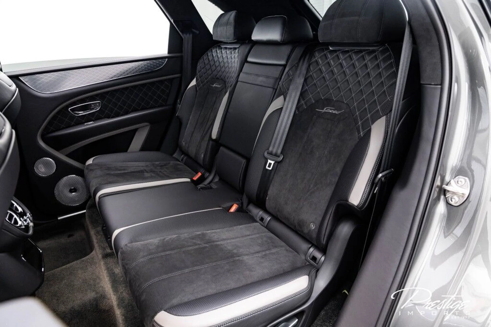 mph052_3178155303_e2215ba13e2a6919943f4cfd5524e0d1_b00b442657