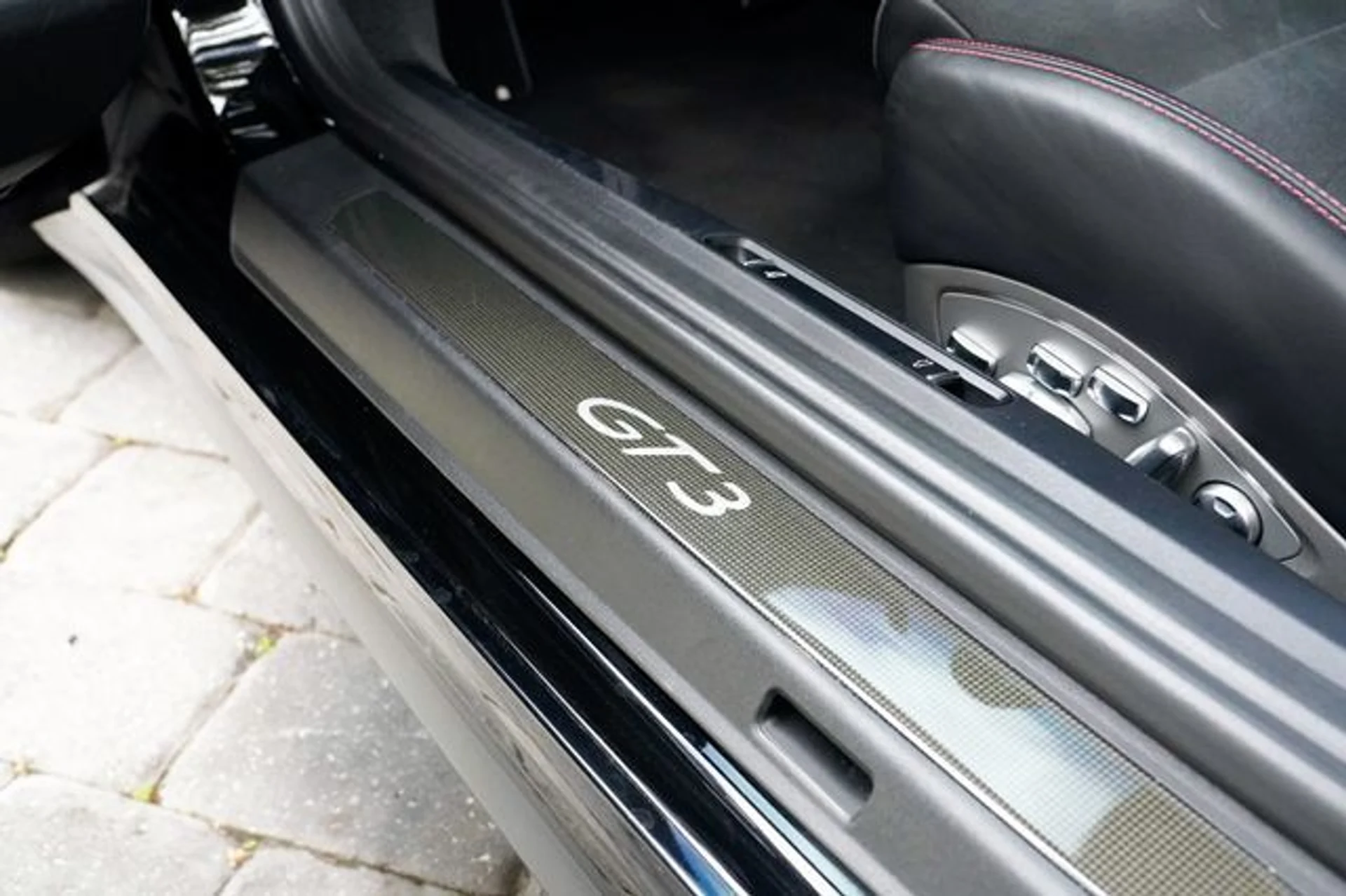 mph052_3190498731_22942361_53_34e7606bb6