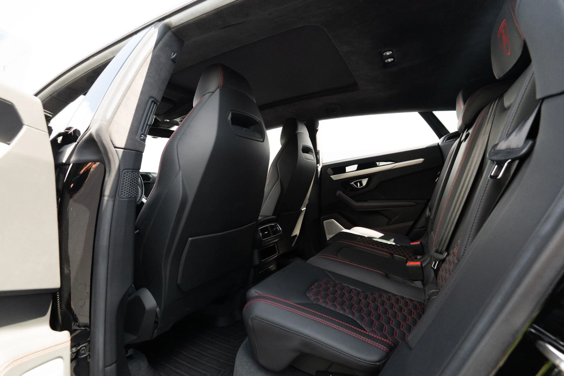 mph052_3236846312_Used_2020_Lamborghini_Urus_1758836559_d6d0f024fb