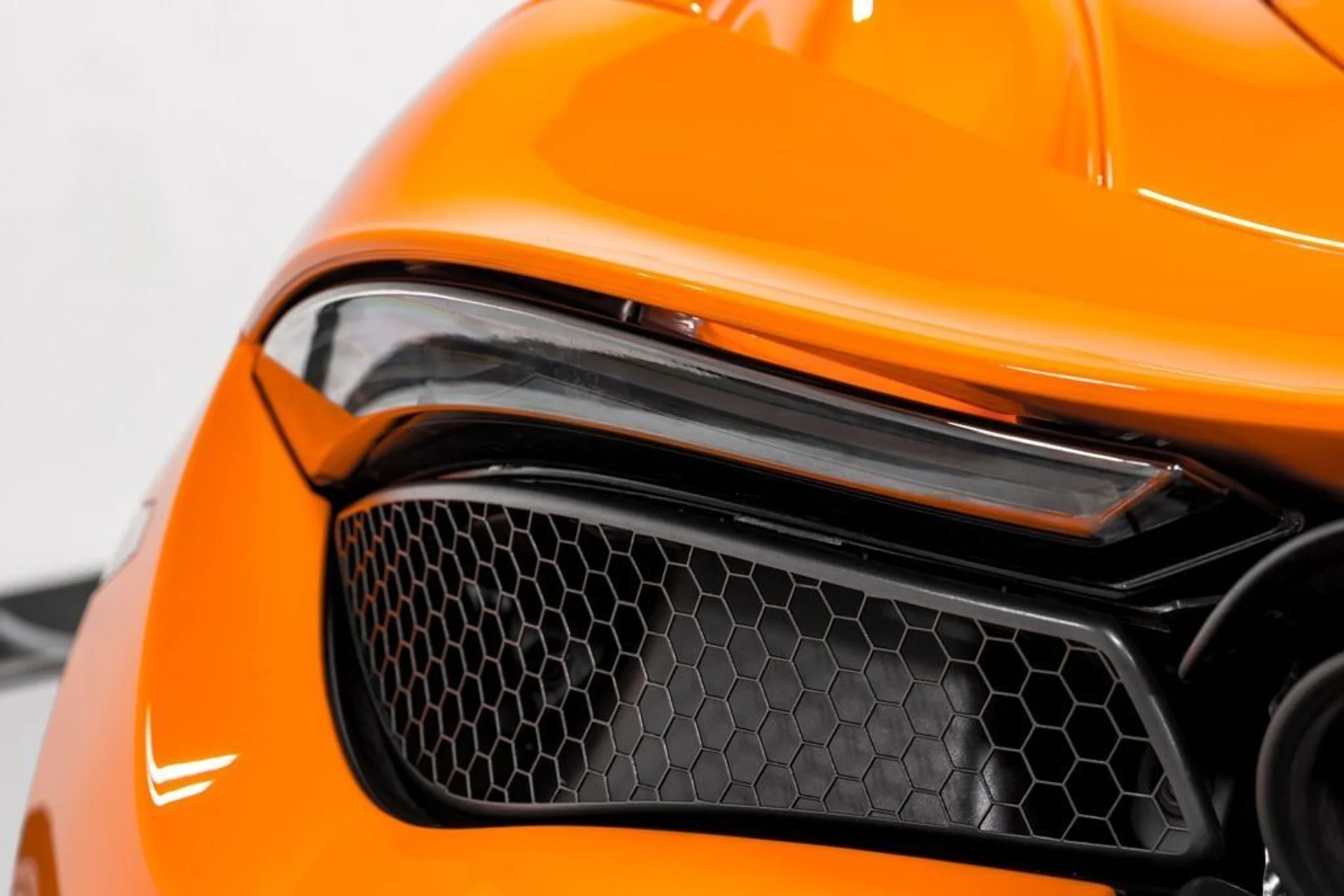 mph052_3251568866_d5b85fec8ff882c91494264e4a4a397dx_595320bb20