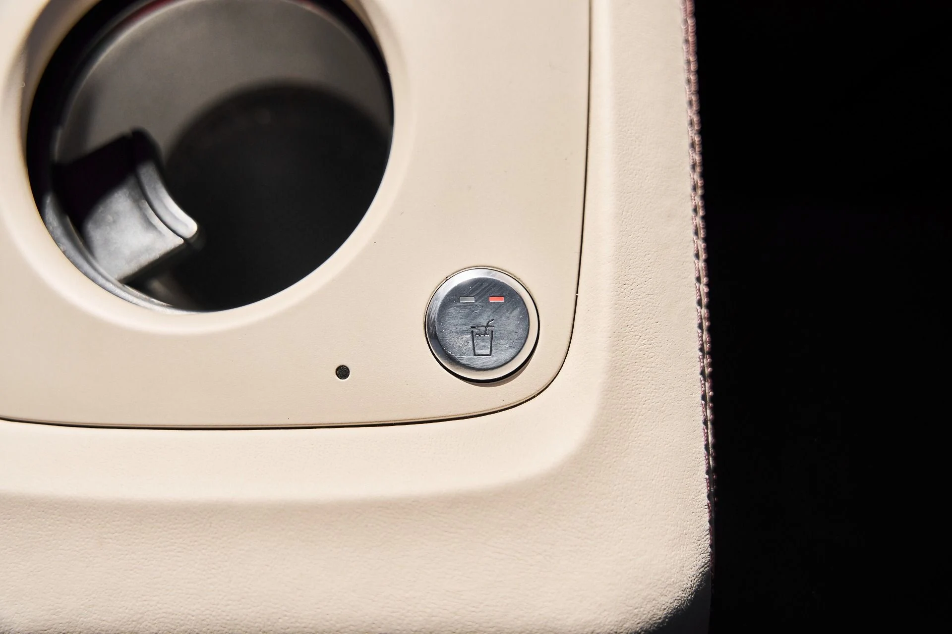 mph052_3282957770_Used_2024_Mercedes_Benz_GLS_Maybach_GLS_600_1776125689_c903a1672a