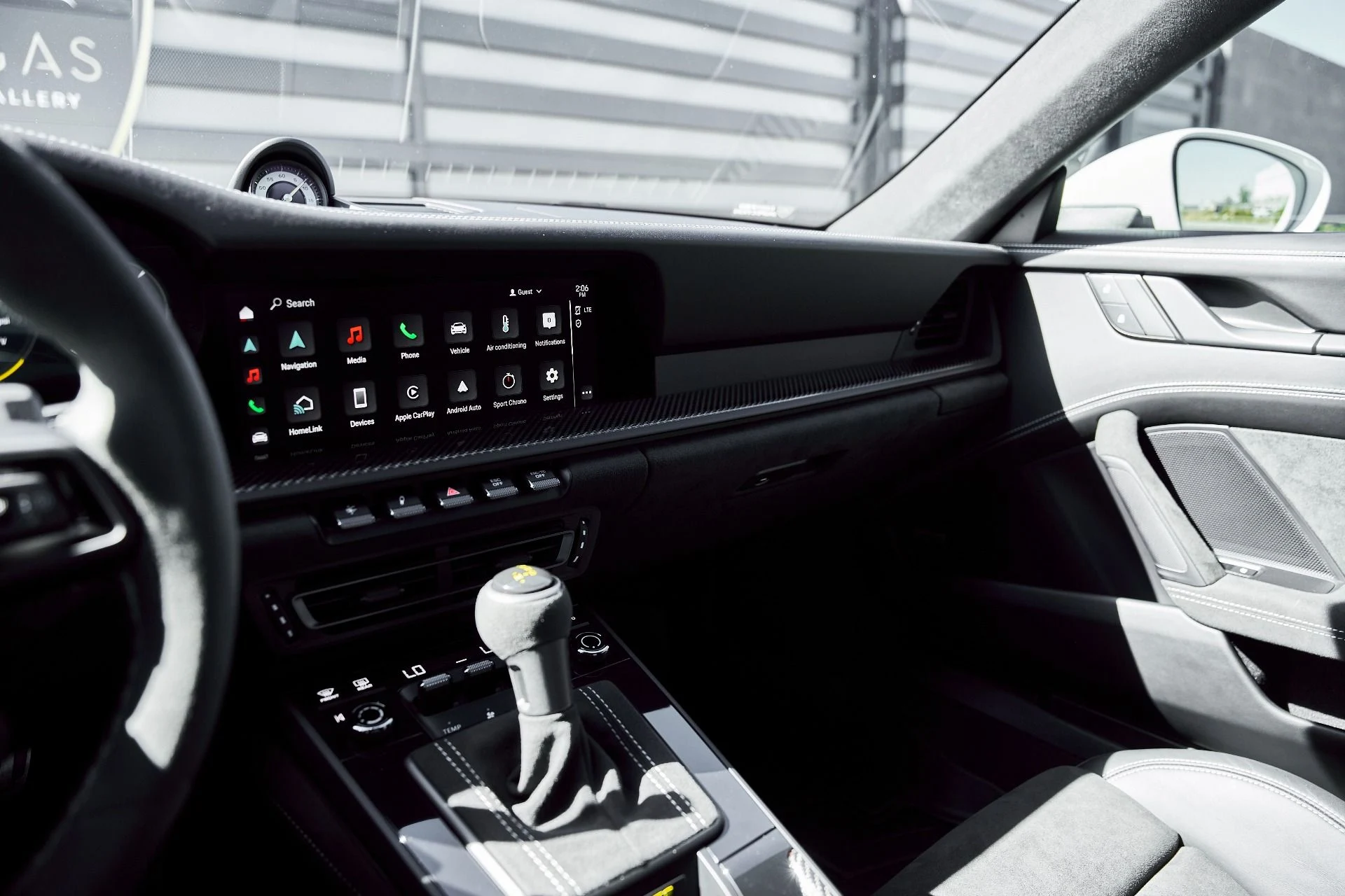 mph052_3295384536_Used_2022_Porsche_911_GT_3_1773348959_4b8e6844d6