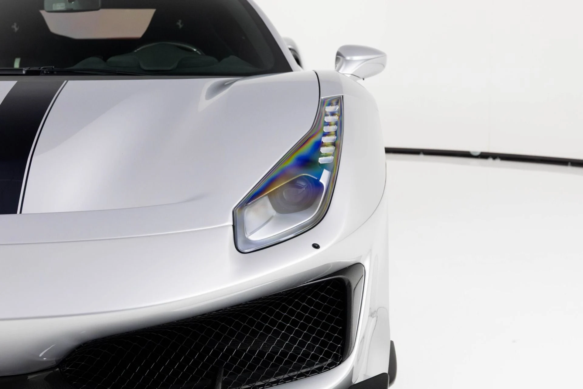 mph052_32996344_Used_2020_Ferrari_488_Pista_Coupe_1763510177_224d25a8e2