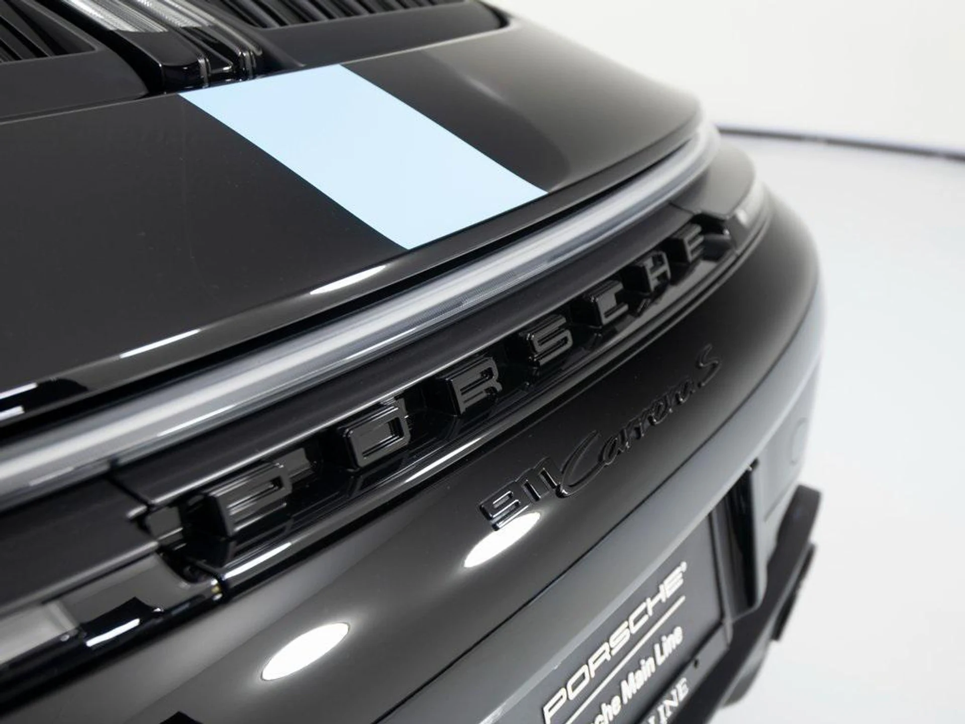 mph052_331357480_UH_Mr_Qdogz1_X_Wr_S5lae_Vt_S_Elcxgg_3d94340e5c