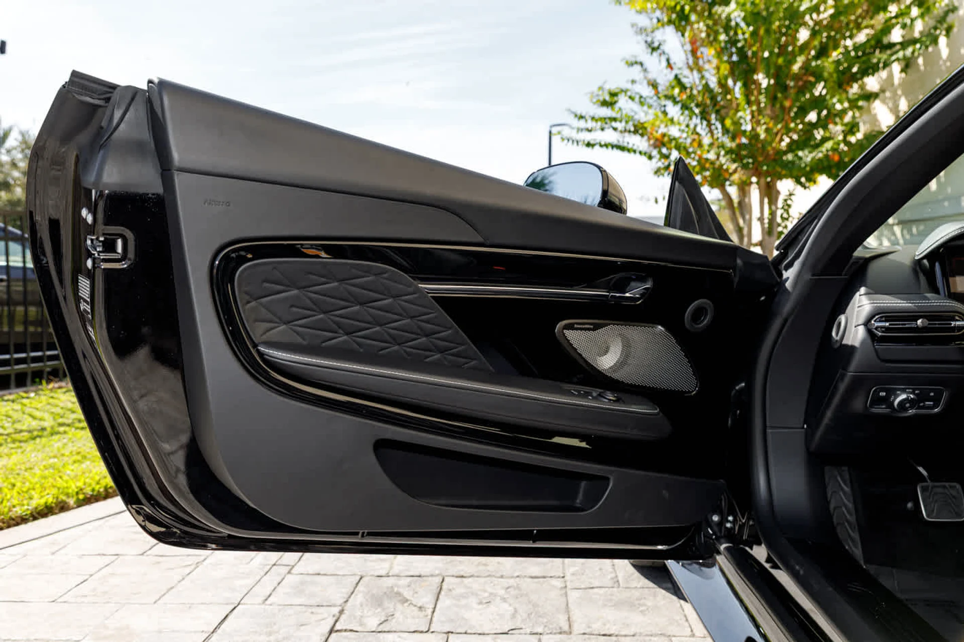 mph052_3320299829_53_1a5c0d766d