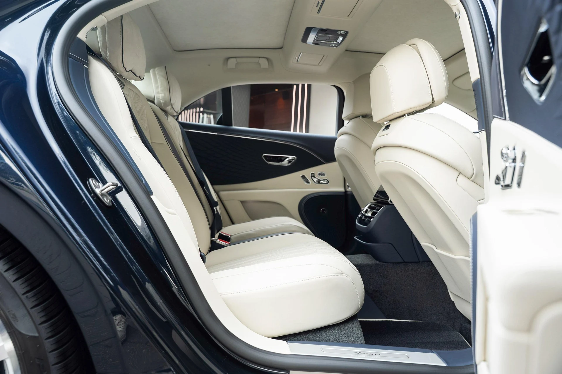 mph052_3326308256_477619930_695e14f3511ab76ffaffbc77_2444eae84e