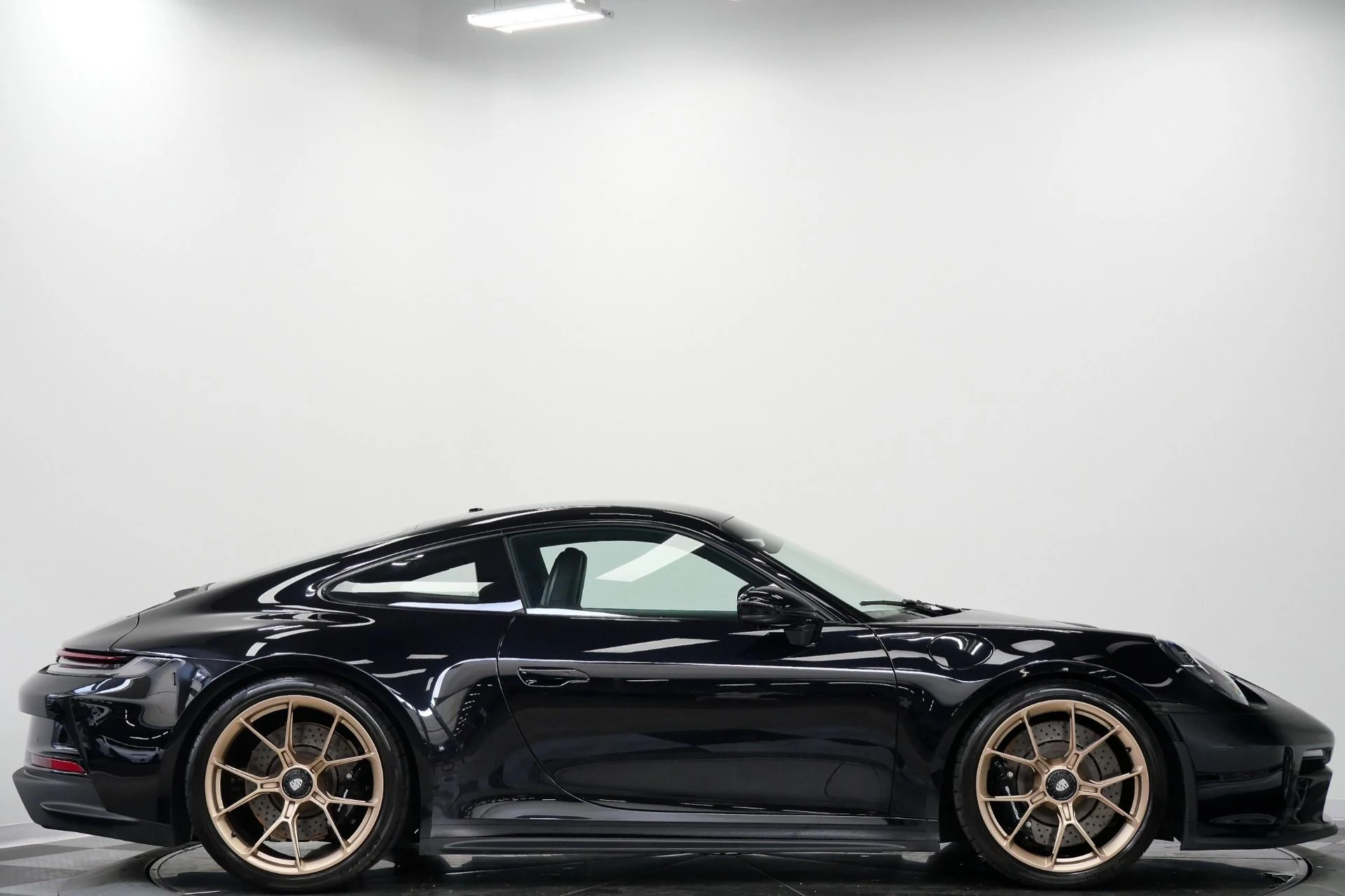 mph052_3331014497_Used_2022_Porsche_911_GT_3_Touring_6_Speed_Manual_Front_Axle_Lift_18_Way_Seats_1778004277_2b2d191282