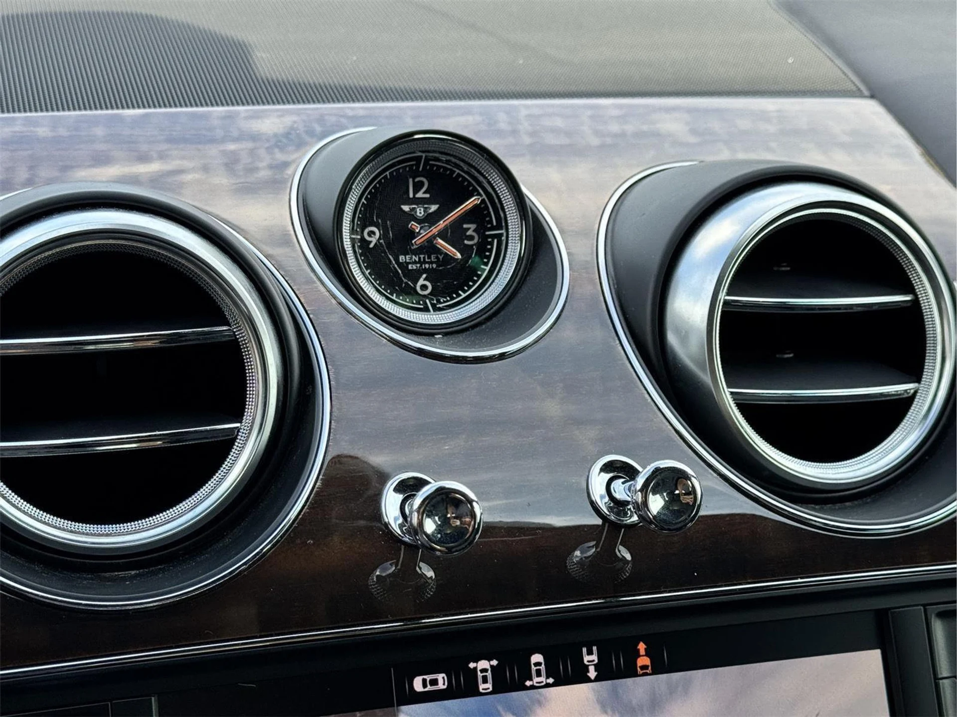 mph052_3331368756_d1660017c3f4c12b780834f7c9220837_3e8859b5ac