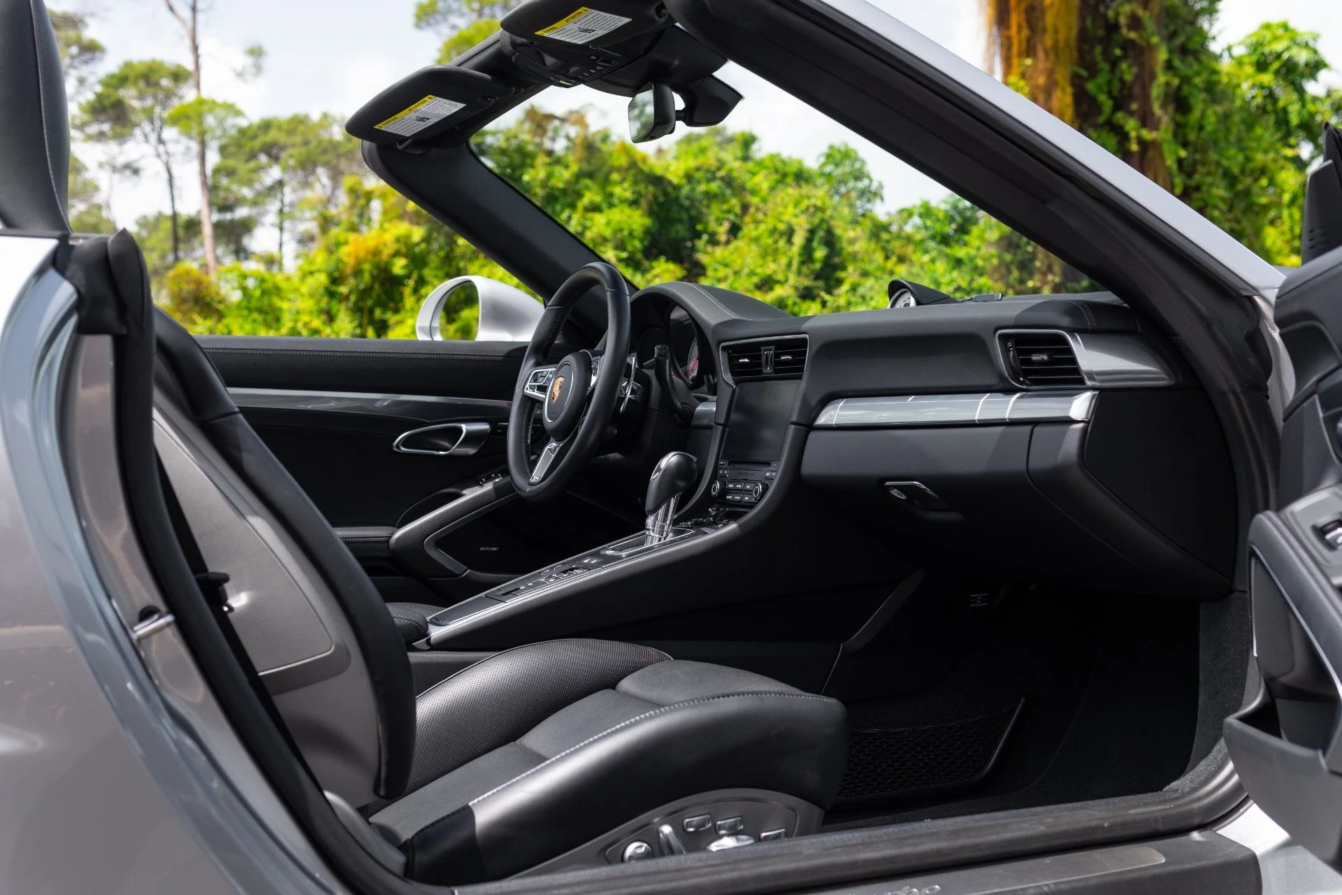 mph052_333677357_Used_2019_Porsche_911_Turbo_1775252644_54c3444cc0