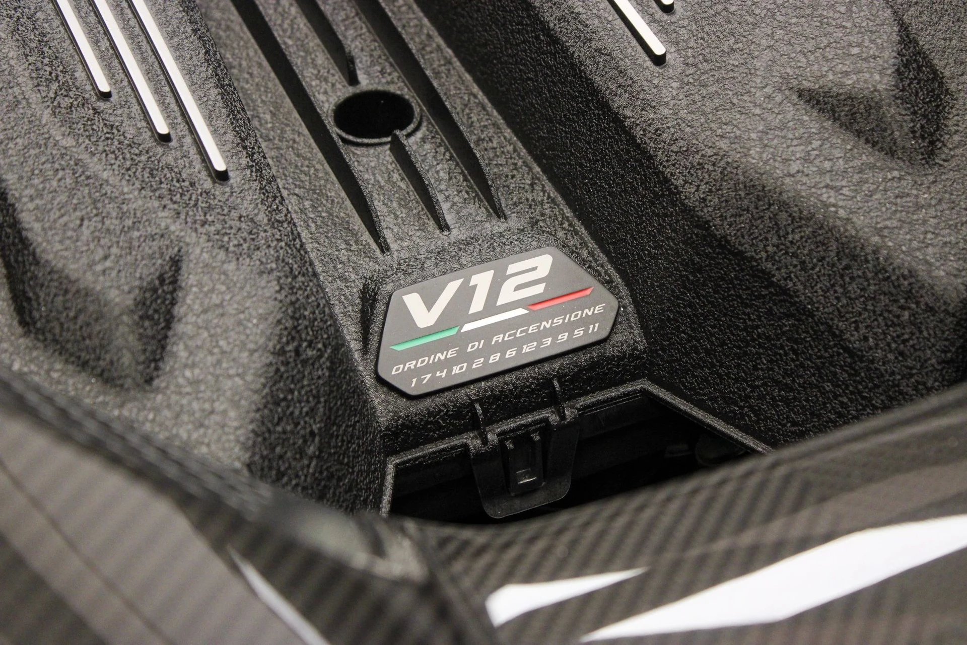 mph052_3341636592_image_52_5f8c6bd2cf