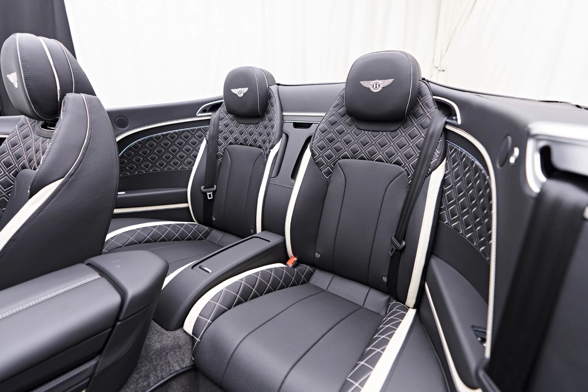 mph052_336577056_Used_2024_Bentley_Continental_GT_Speed_1758316097_fa0732cc69