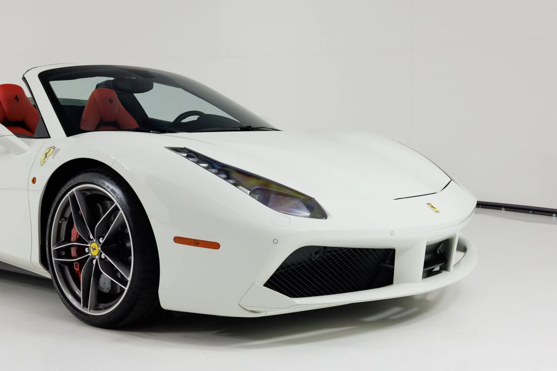 mph052_339204250_Used_2017_Ferrari_488_Spider_1788388462_22589c0541