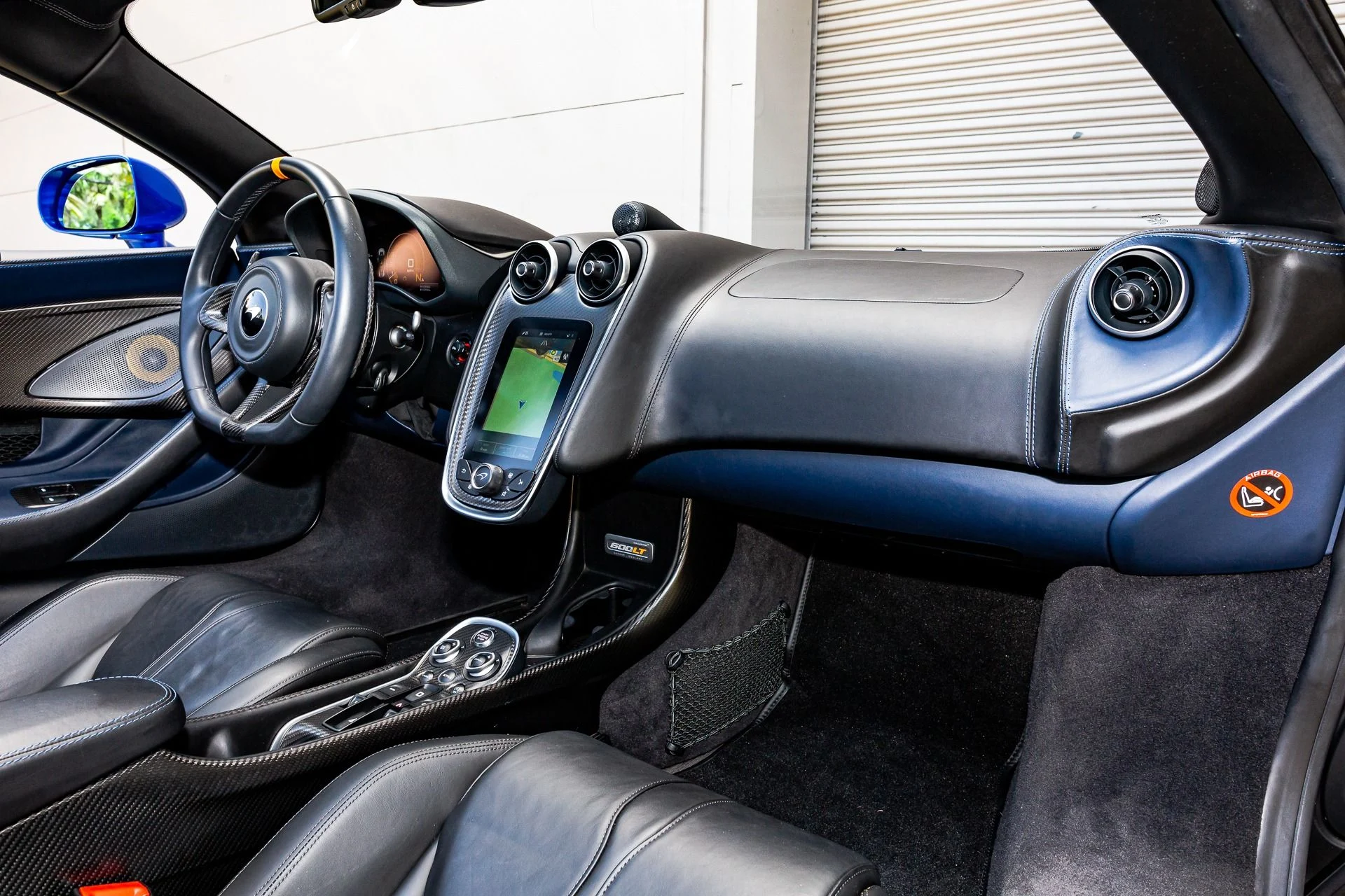 mph052_3392834187_14_p53_l_8208940aef