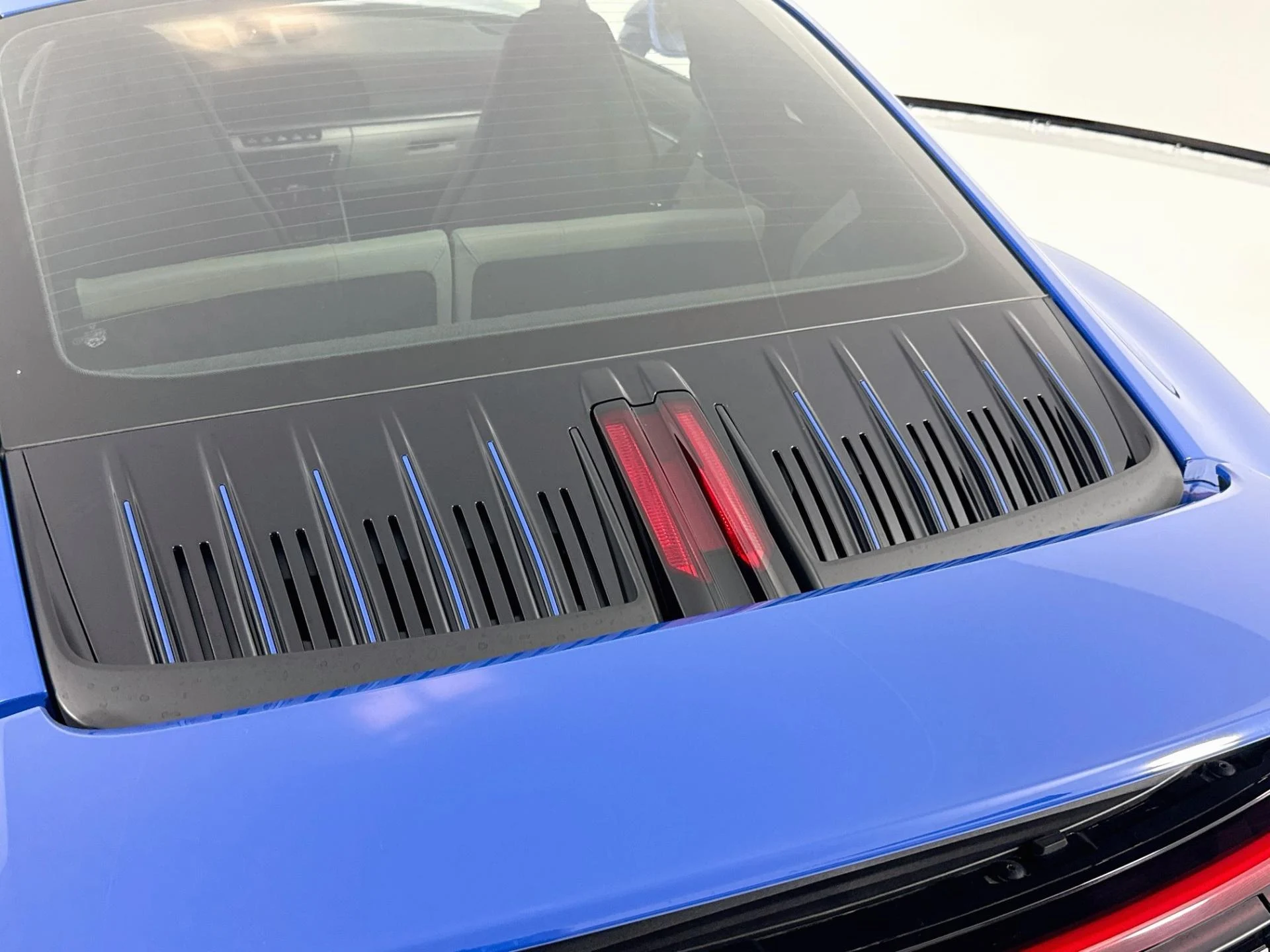 mph052_341107330_Used_2025_Porsche_911_Carrera_1793206564_3b053d9053
