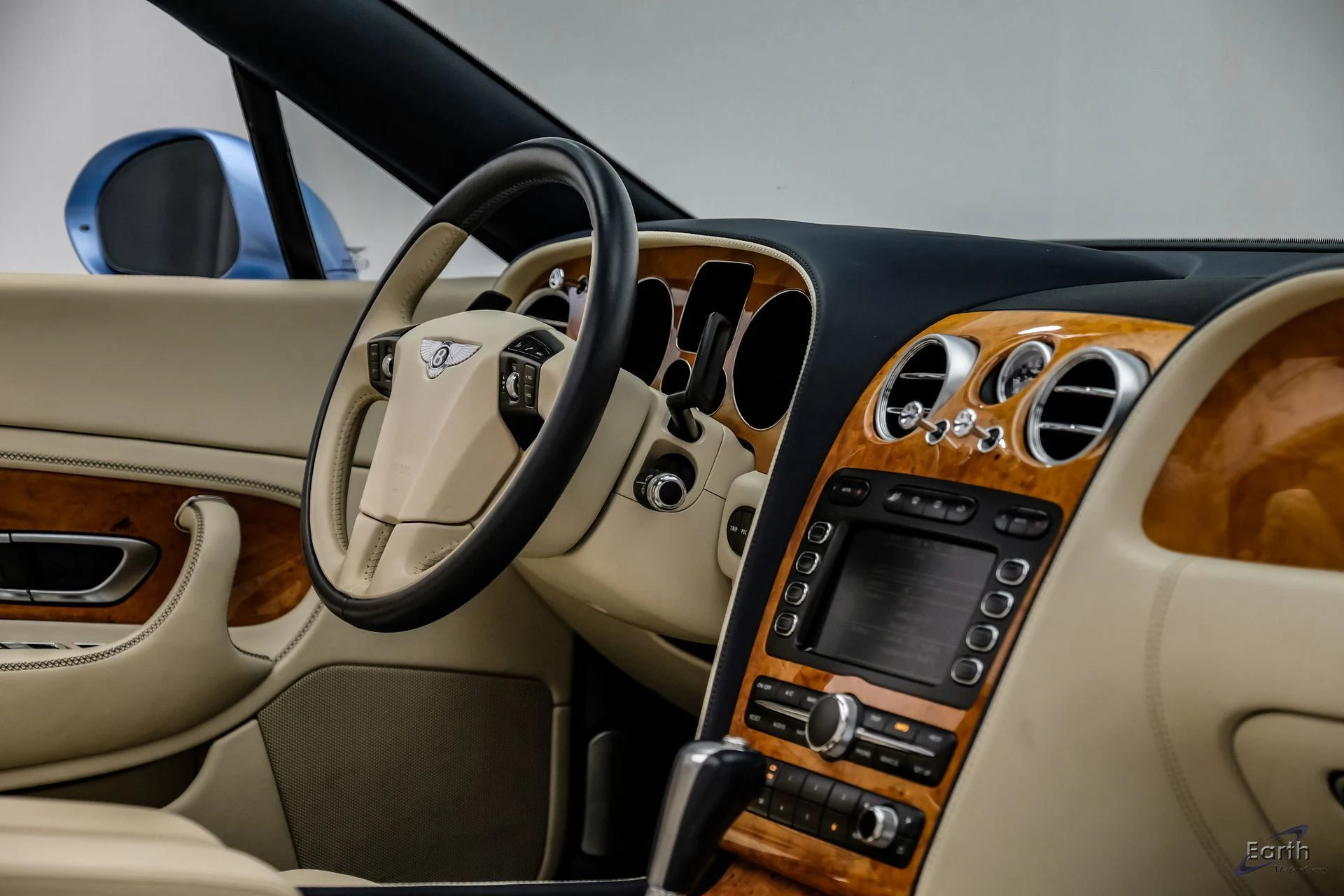 mph052_3422273609_e47f1443ac4883f467f2852291f461e2x_8b89296bba