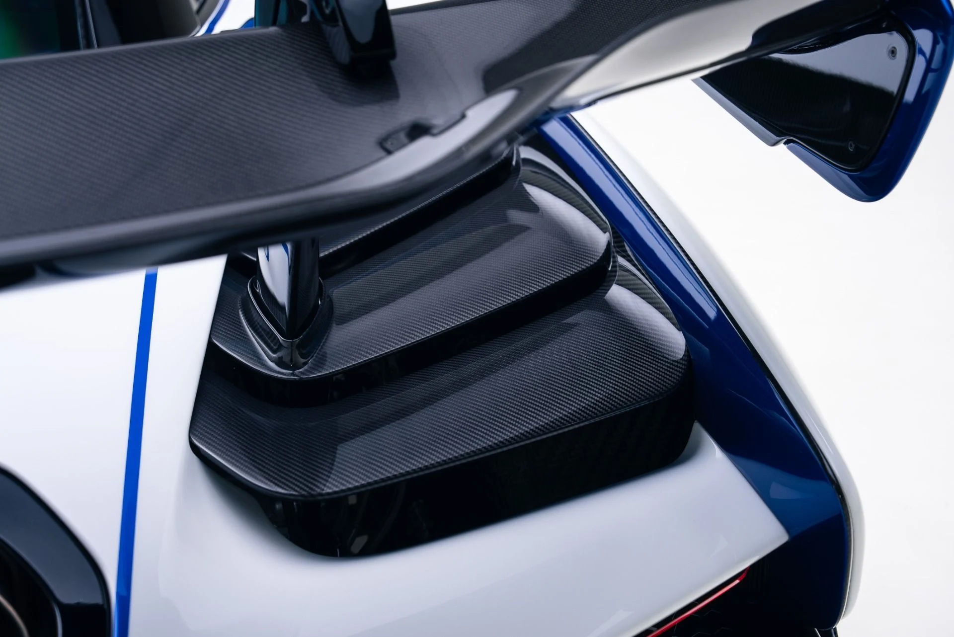 mph052_342835923_Used_2019_Mc_Laren_Senna_1765845968_575c186f9f