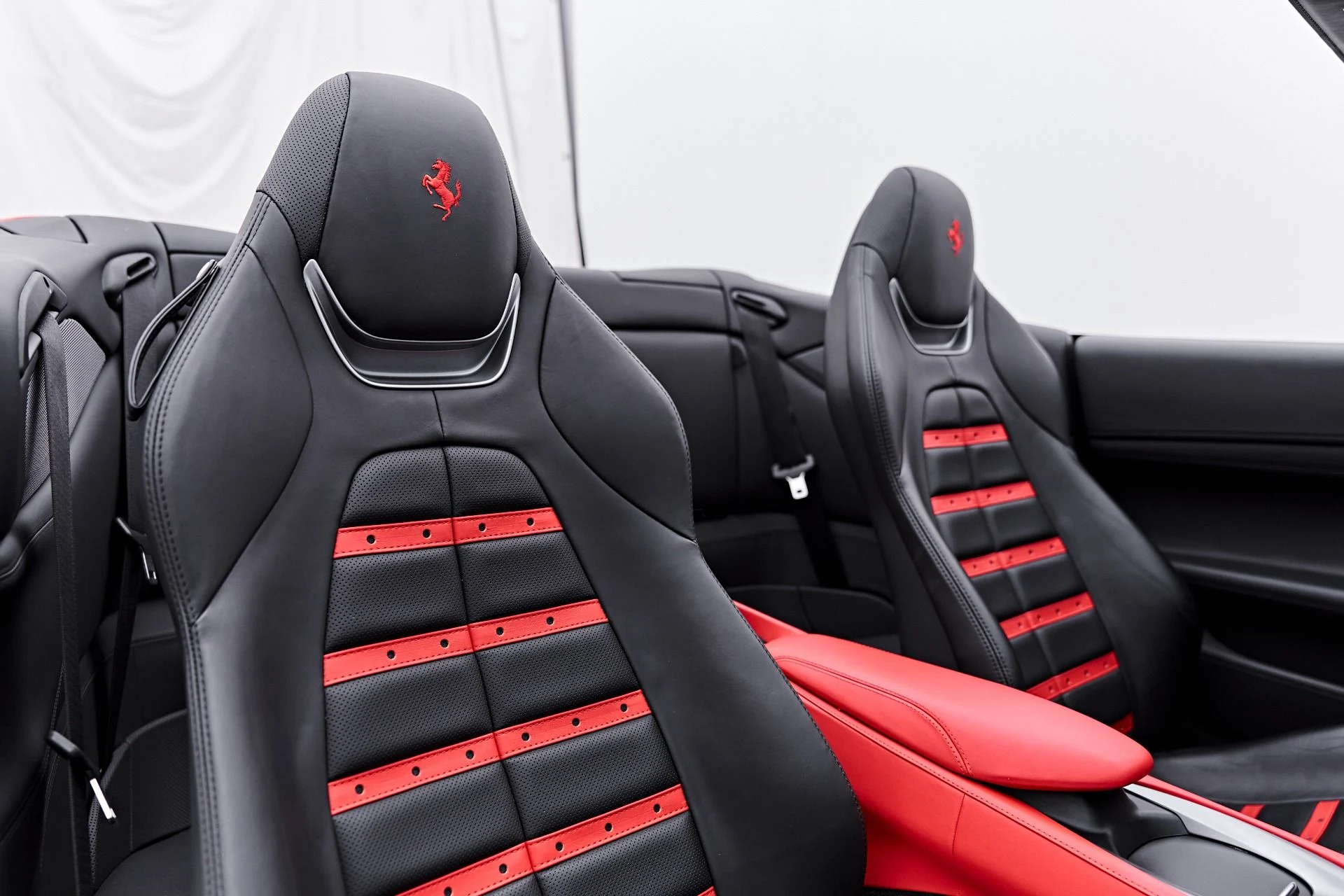 mph052_3436844842_Used_2022_Ferrari_Portofino_M_Base_1790300191_13e9d0f2f0