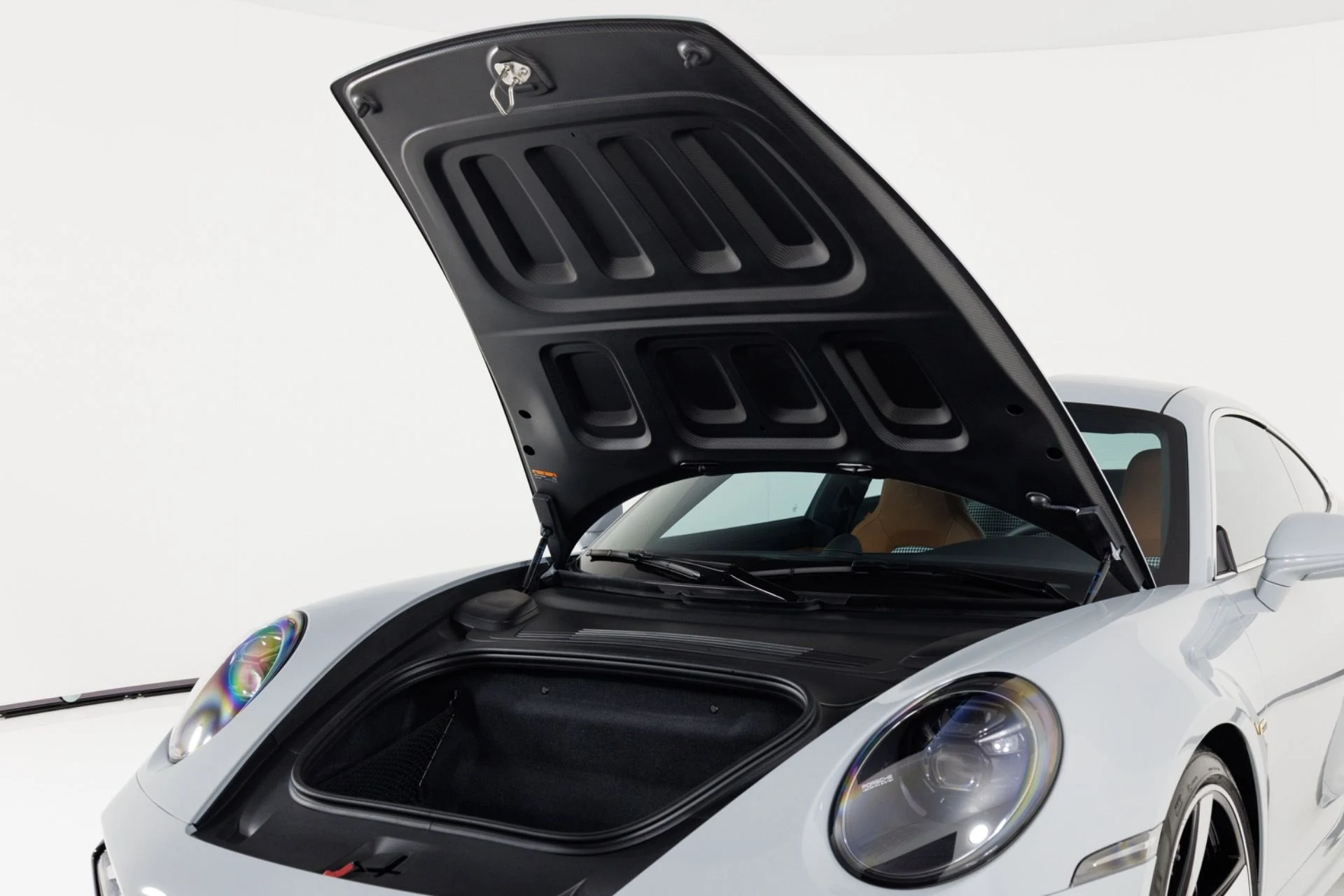 mph052_3440010173_Used_2023_Porsche_911_Sport_Classic_1775497652_56c28d0b41