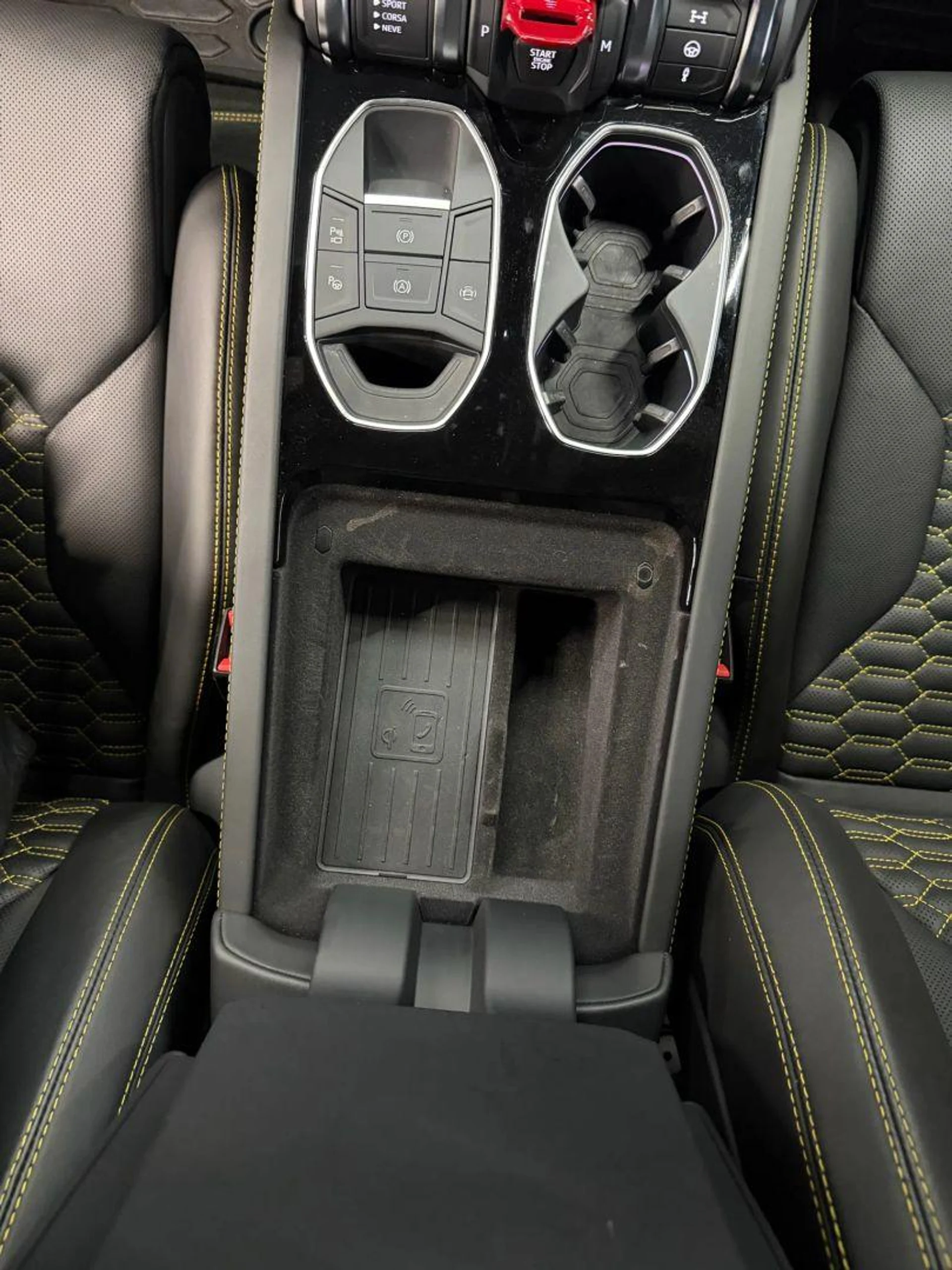 mph052_3441693083_Used_2022_Lamborghini_Urus_Sport_Utility_4_D_1784762942_f2b8cffbbb