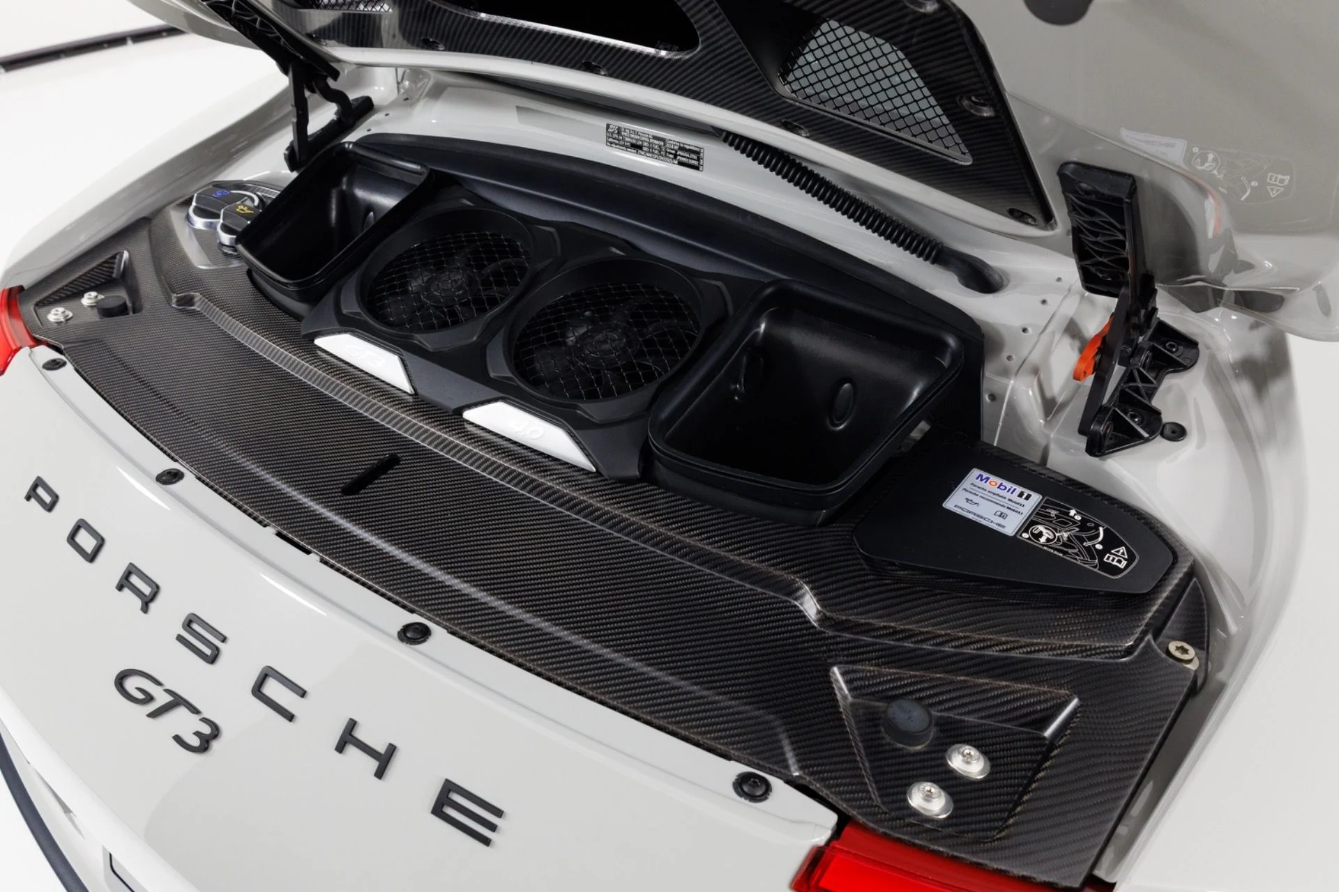 mph052_3465814976_Used_2018_Porsche_911_GT_3_1782944832_6925c06801