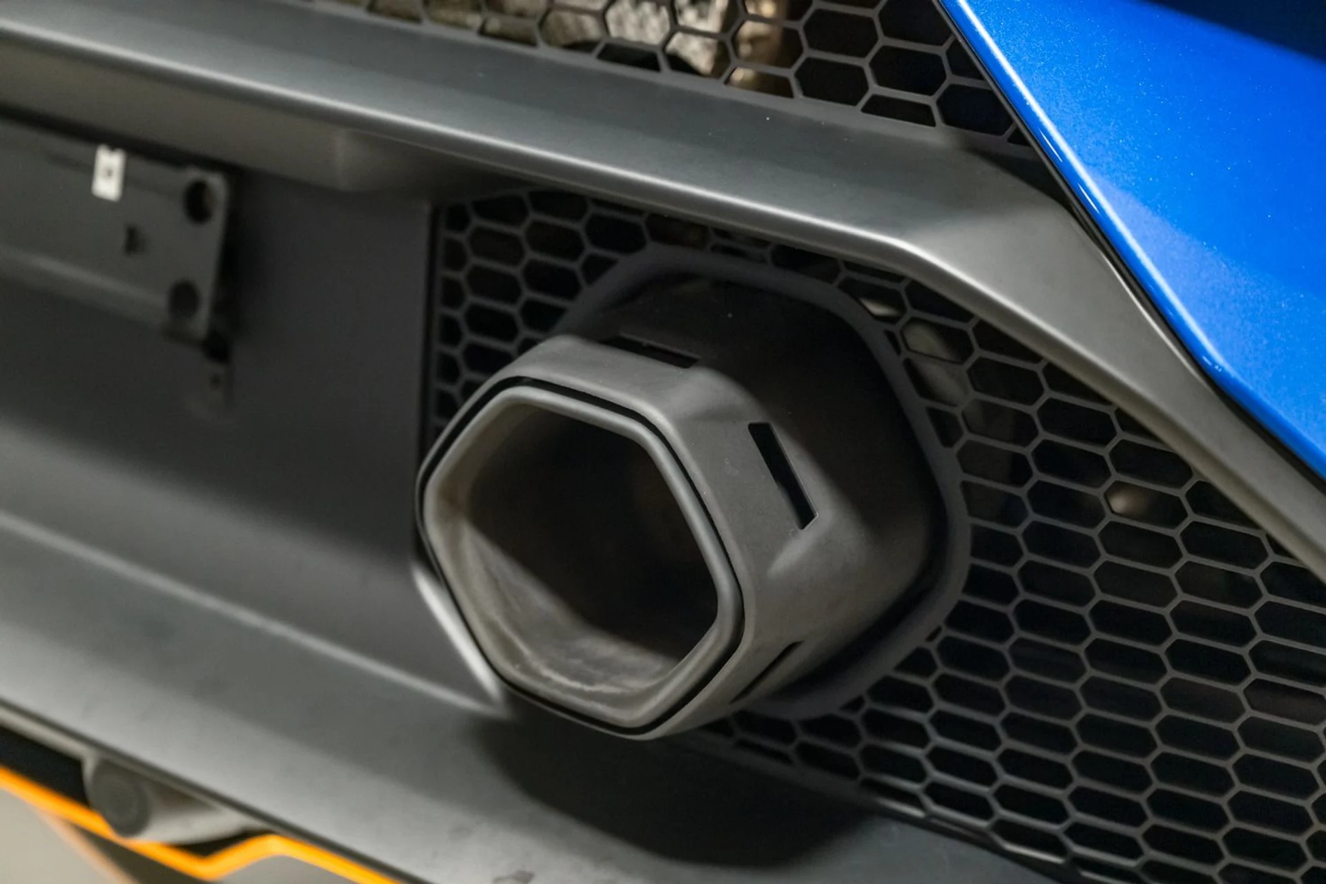 mph052_3468351690_d8ff0e9f2c5c41dca1c7ced4efd777ad_564a5964a6