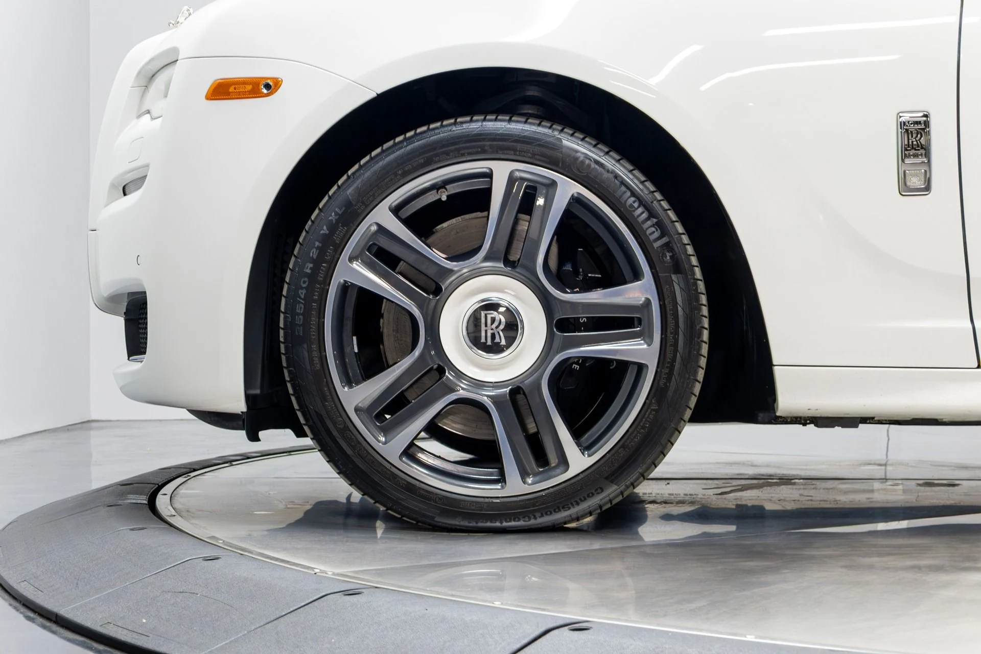 mph052_3471506187_Used_2016_Rolls_Royce_Ghost_1775019332_fd994eb8d9