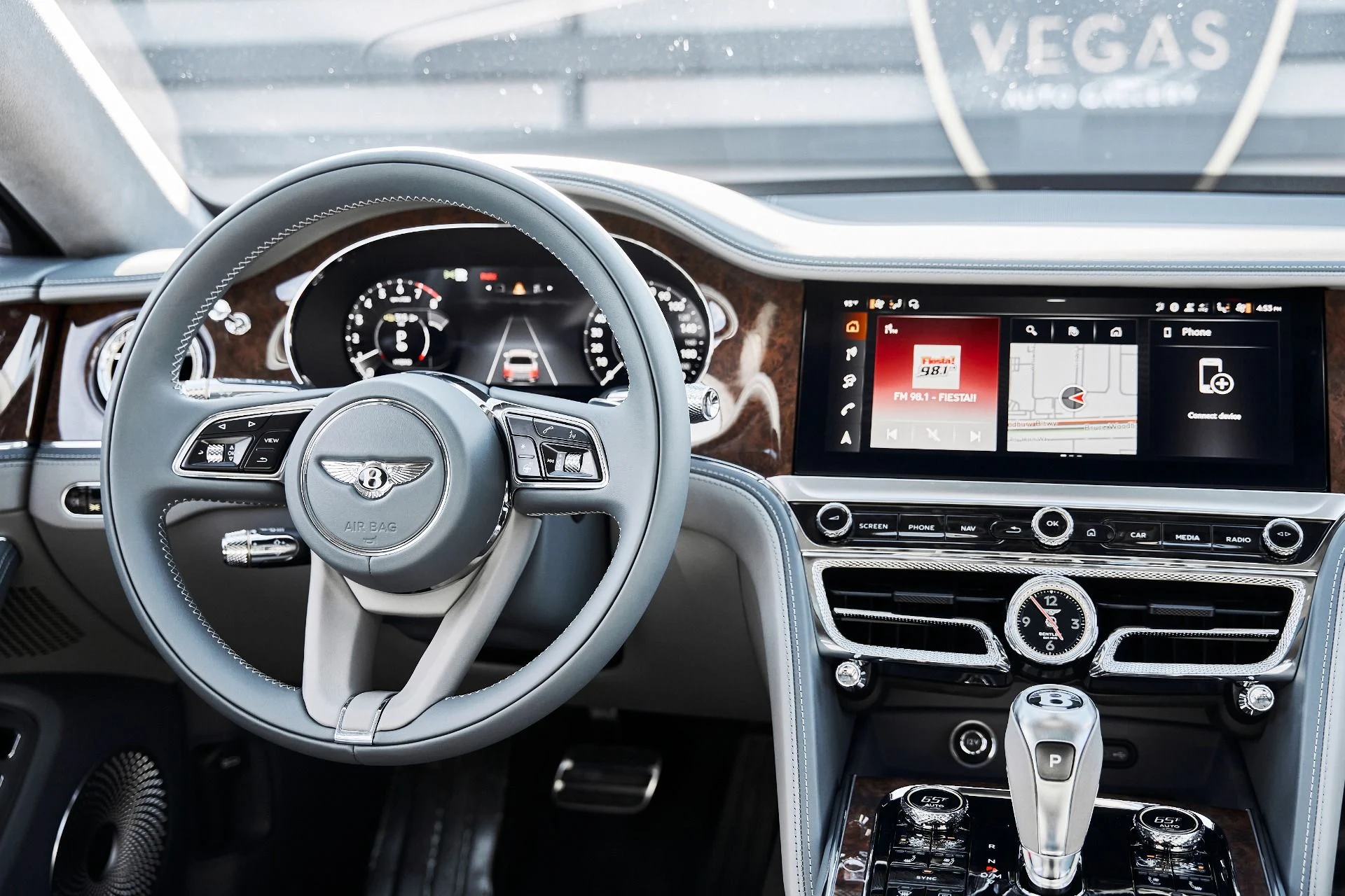 mph052_3477468263_Used_2026_Bentley_Flying_Spur_V8_1775613332_5e596a9dd5