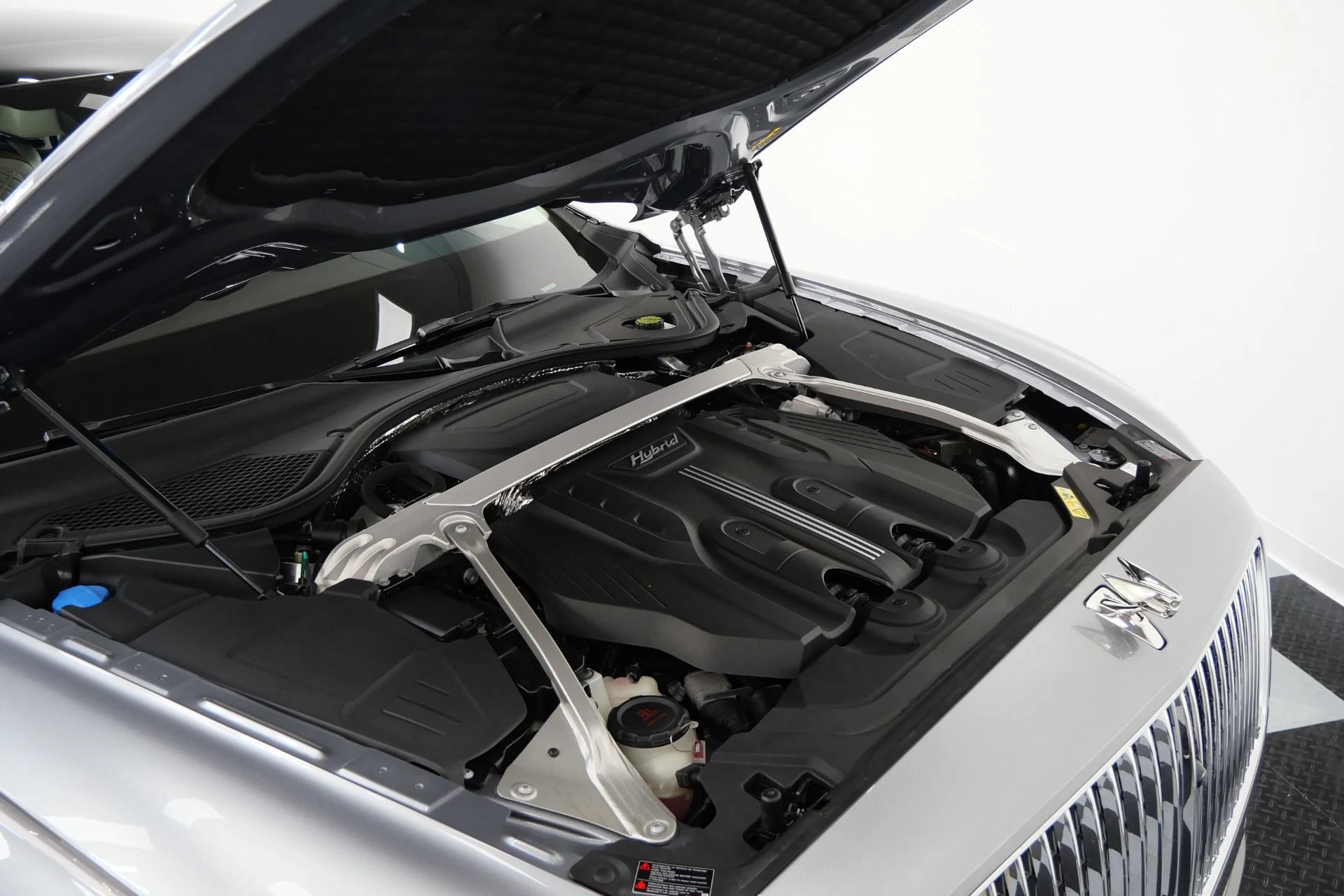 mph052_3496431052_Used_2022_Bentley_Flying_Spur_Hybrid_Odyssean_Edition_266_K_MSRP_Sustainable_Interior_Trim_1770409393_6424e4c943