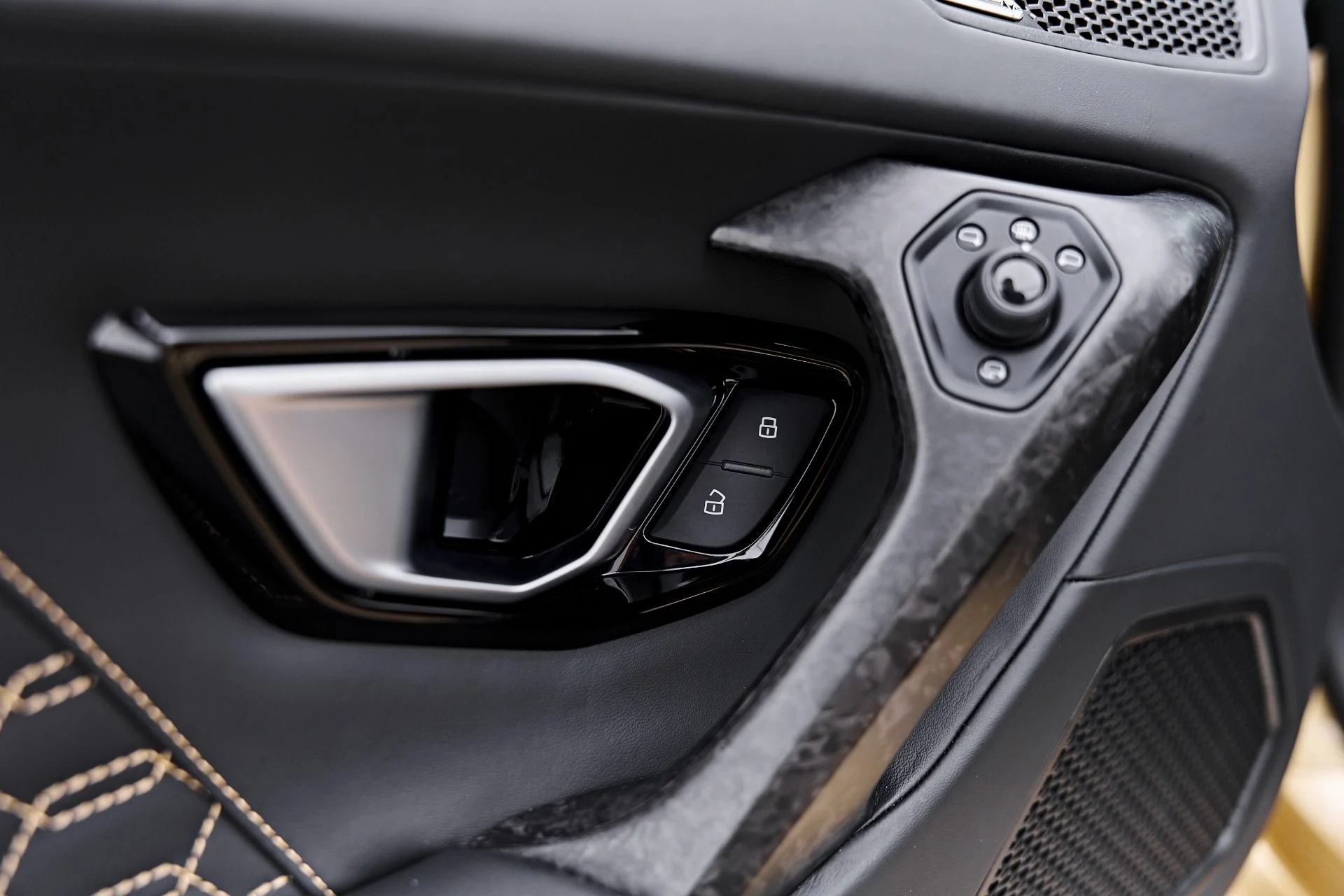 mph052_3498674064_Used_2022_Lamborghini_Huracan_EVO_Base_1791315942_b6ff99325e