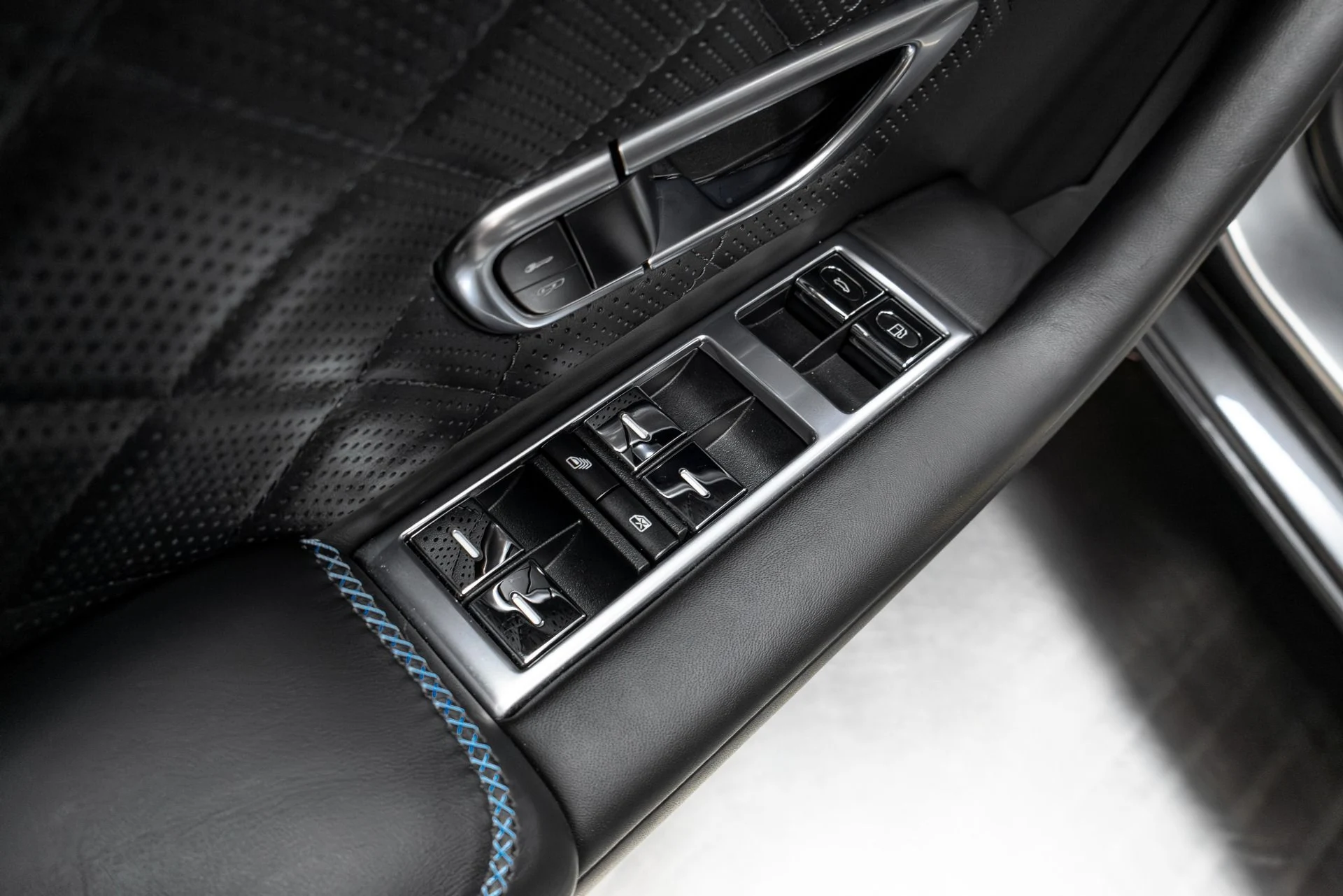 mph052_3538757423_Used_2017_Bentley_Continental_GT_W12_1768496170_77fd3b4c39